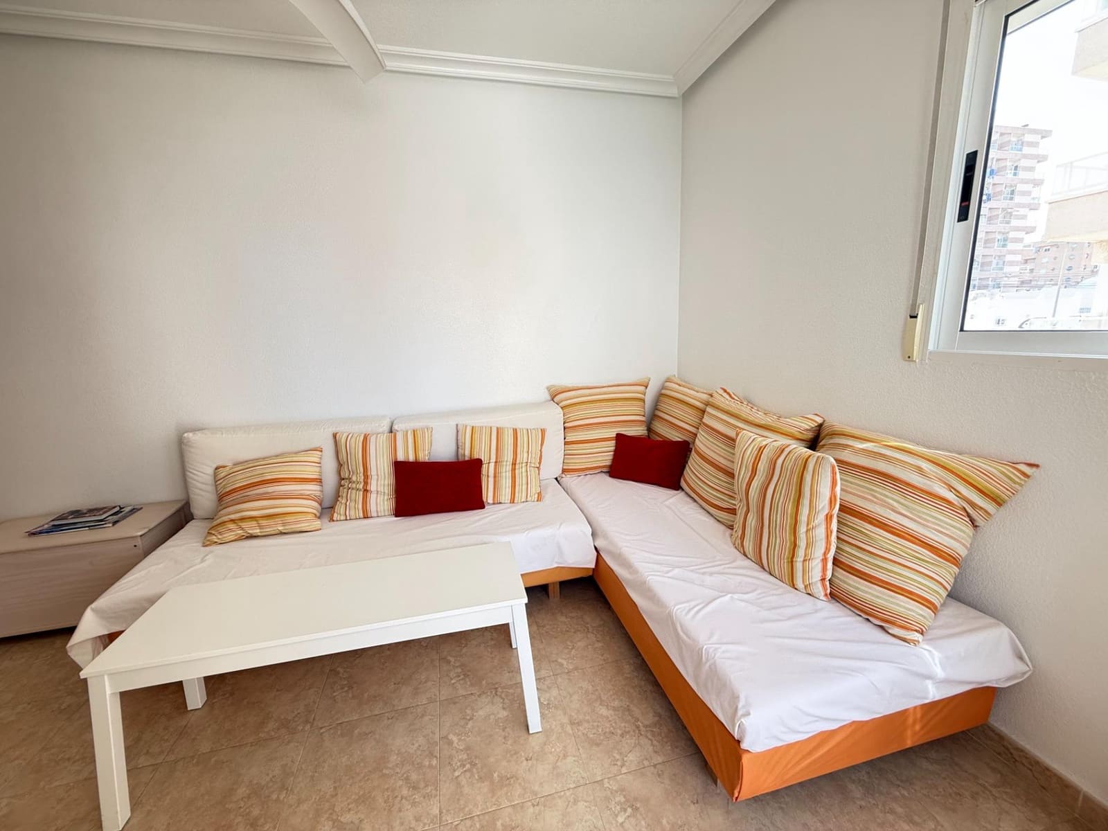 2 soveværelse Lejlighed til salg i Torrevieja med swimmingpool - € 135.000 (Ref: 9651703)