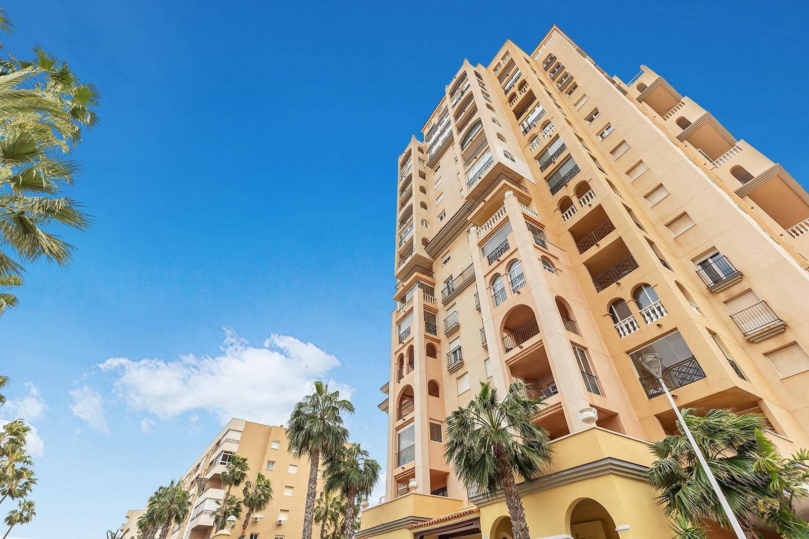 2 soveværelse Lejlighed til salg i Aldea del Mar med swimmingpool - € 239.000 (Ref: 9658424)