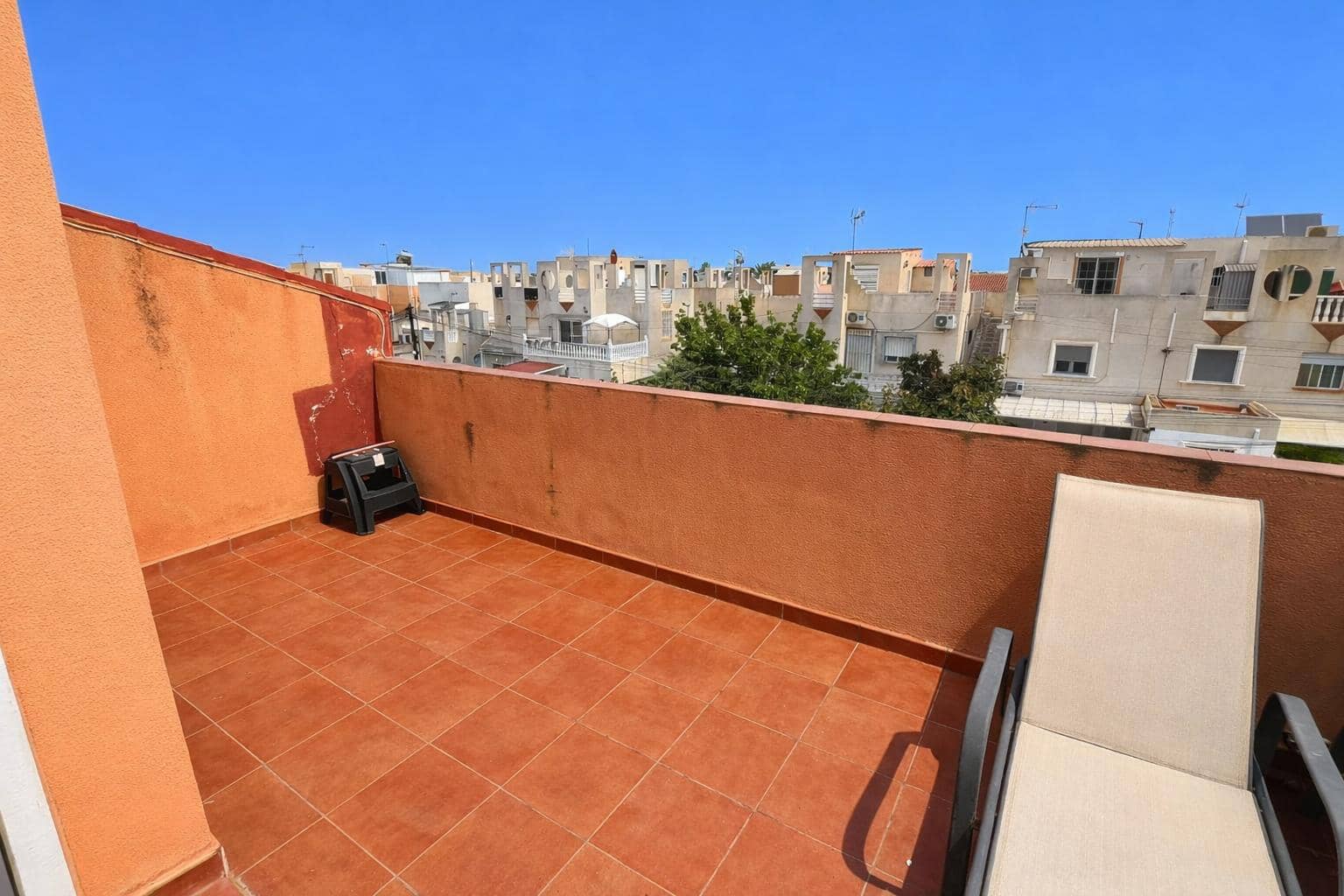 Apartamento de 2 habitaciones en Torrevieja en venta con piscina - 154.900 € (Ref: 9665118)
