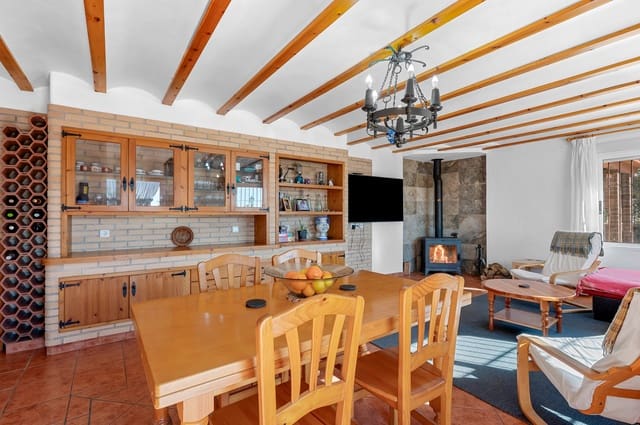 Finca/Casa Rural de 6 habitaciones en Los Montesinos en venta con piscina - 425.000 € (Ref: 9666109)