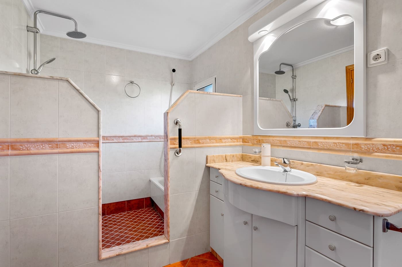 Finca/Casa Rural de 6 habitaciones en Los Montesinos en venta con piscina - 425.000 € (Ref: 9666109)