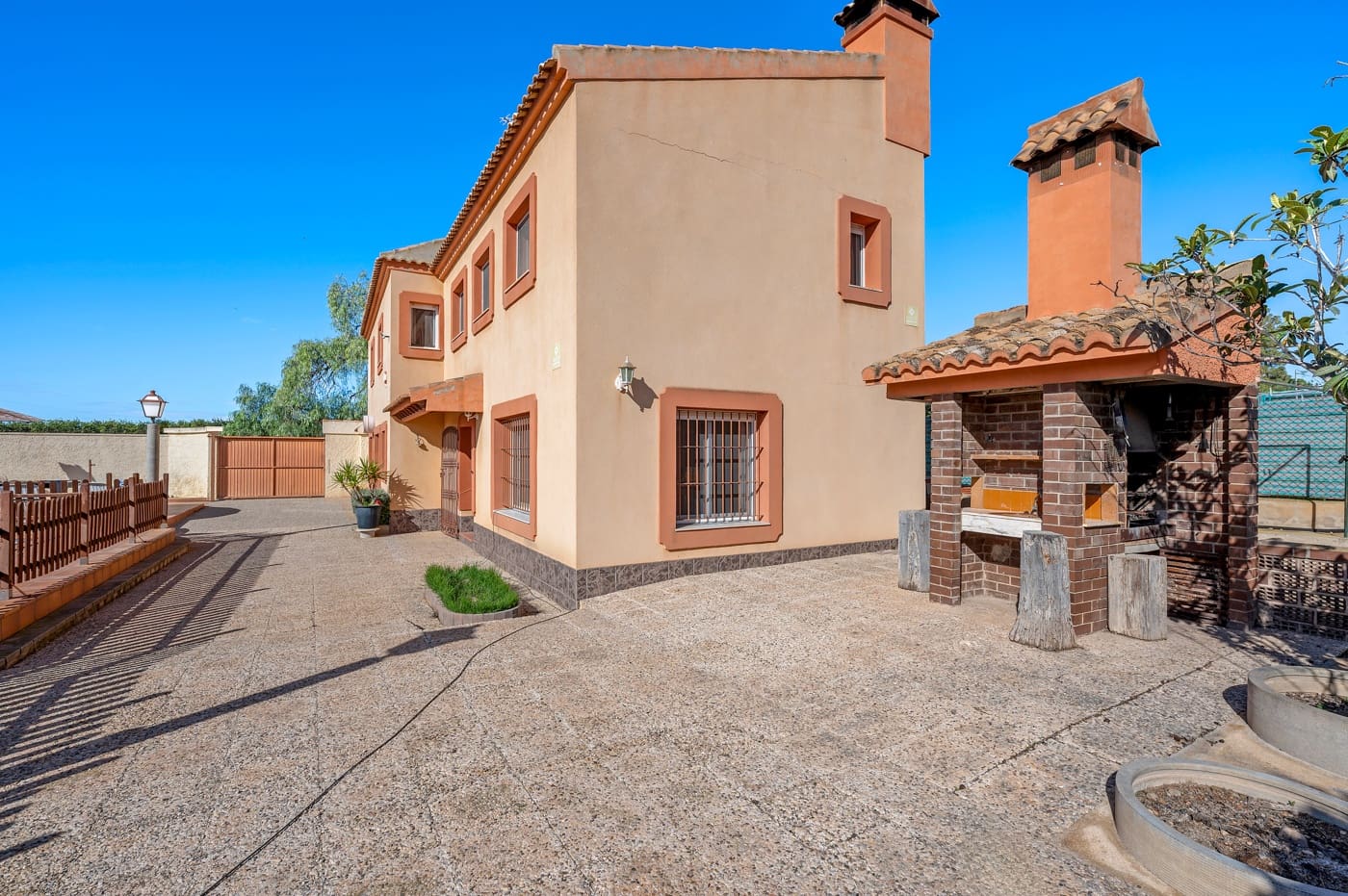 Finca/Casa Rural de 6 habitaciones en Los Montesinos en venta con piscina - 425.000 € (Ref: 9666109)