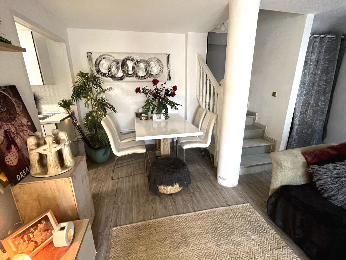 4 makuuhuone Huvila myytävänä paikassa Playa Flamenca mukana uima-altaan 
autotalli - 399 000 € (Ref: 9676981)