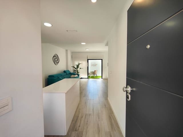 3 chambre Appartement à vendre à Los Secanos, Guardamar del Segura avec piscine garage - 289 900 € (Ref: 9726528)