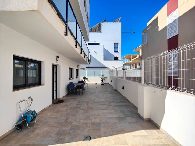 3 chambre Appartement à vendre à Los Secanos, Guardamar del Segura avec piscine garage - 289 900 € (Ref: 9726528)