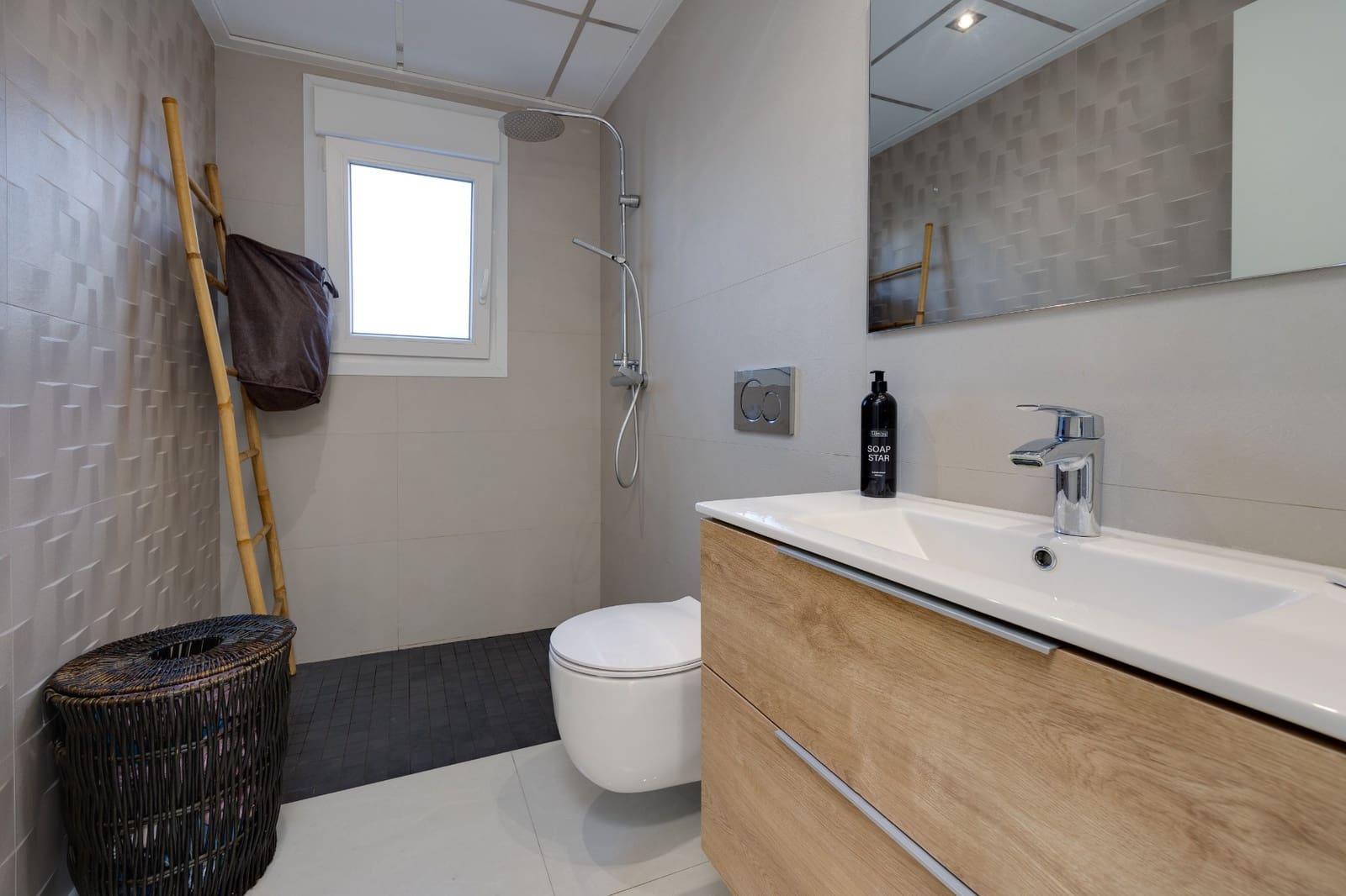 Chalet de 3 habitaciones en Ciudad Quesada en venta con piscina garaje - 499.000 € (Ref: 9726529)