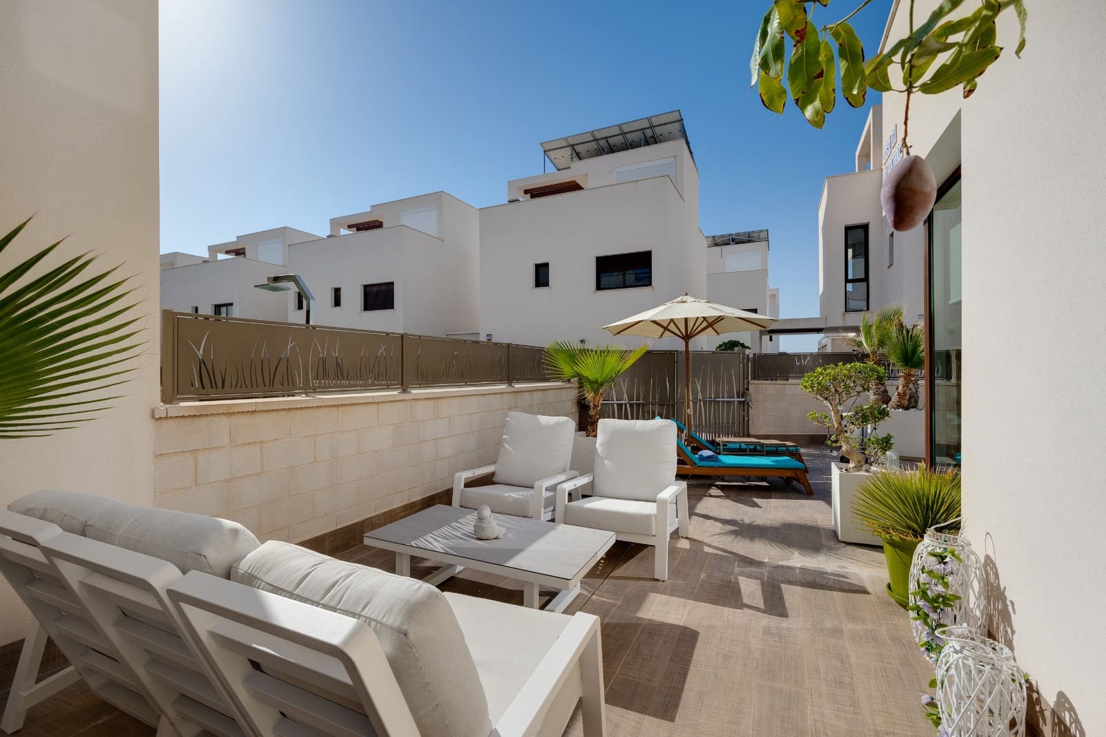 Chalet de 3 habitaciones en Ciudad Quesada en venta con piscina garaje - 499.000 € (Ref: 9726529)