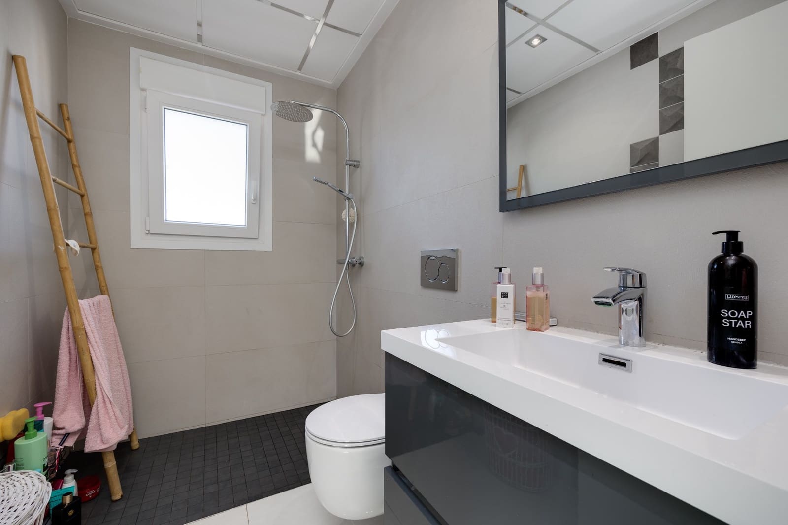 Chalet de 3 habitaciones en Ciudad Quesada en venta con piscina garaje - 499.000 € (Ref: 9726529)