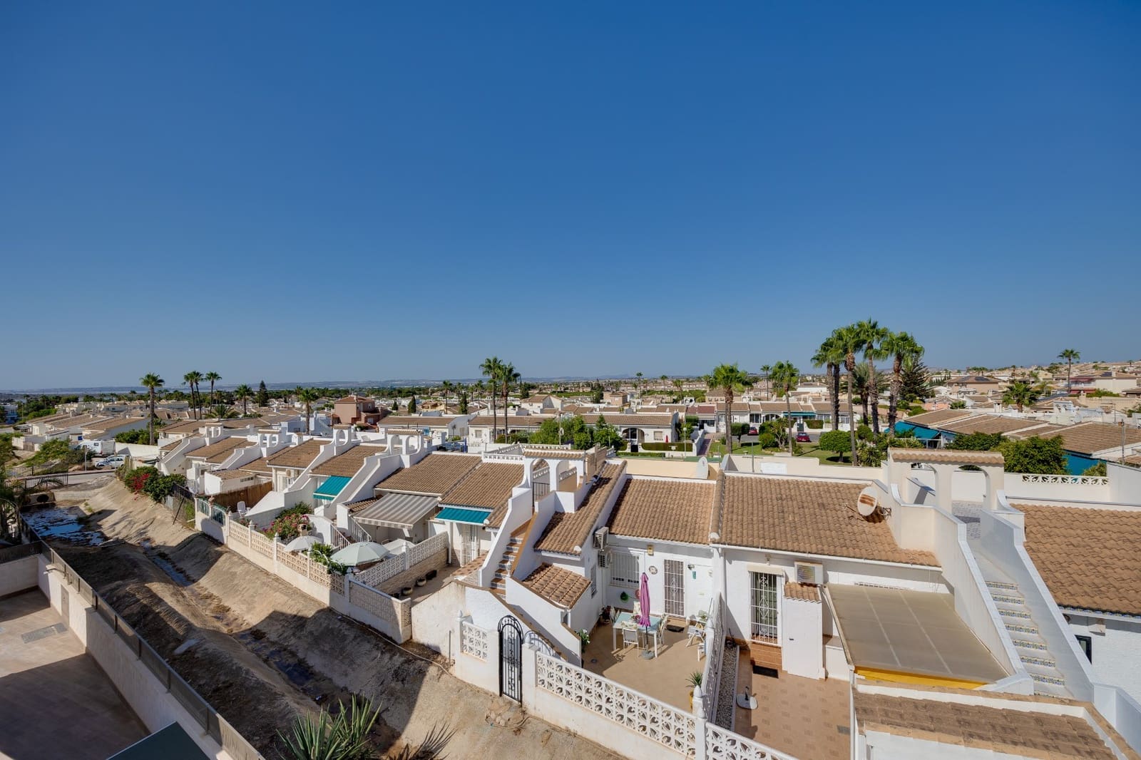 Chalet de 3 habitaciones en Ciudad Quesada en venta con piscina garaje - 499.000 € (Ref: 9726529)