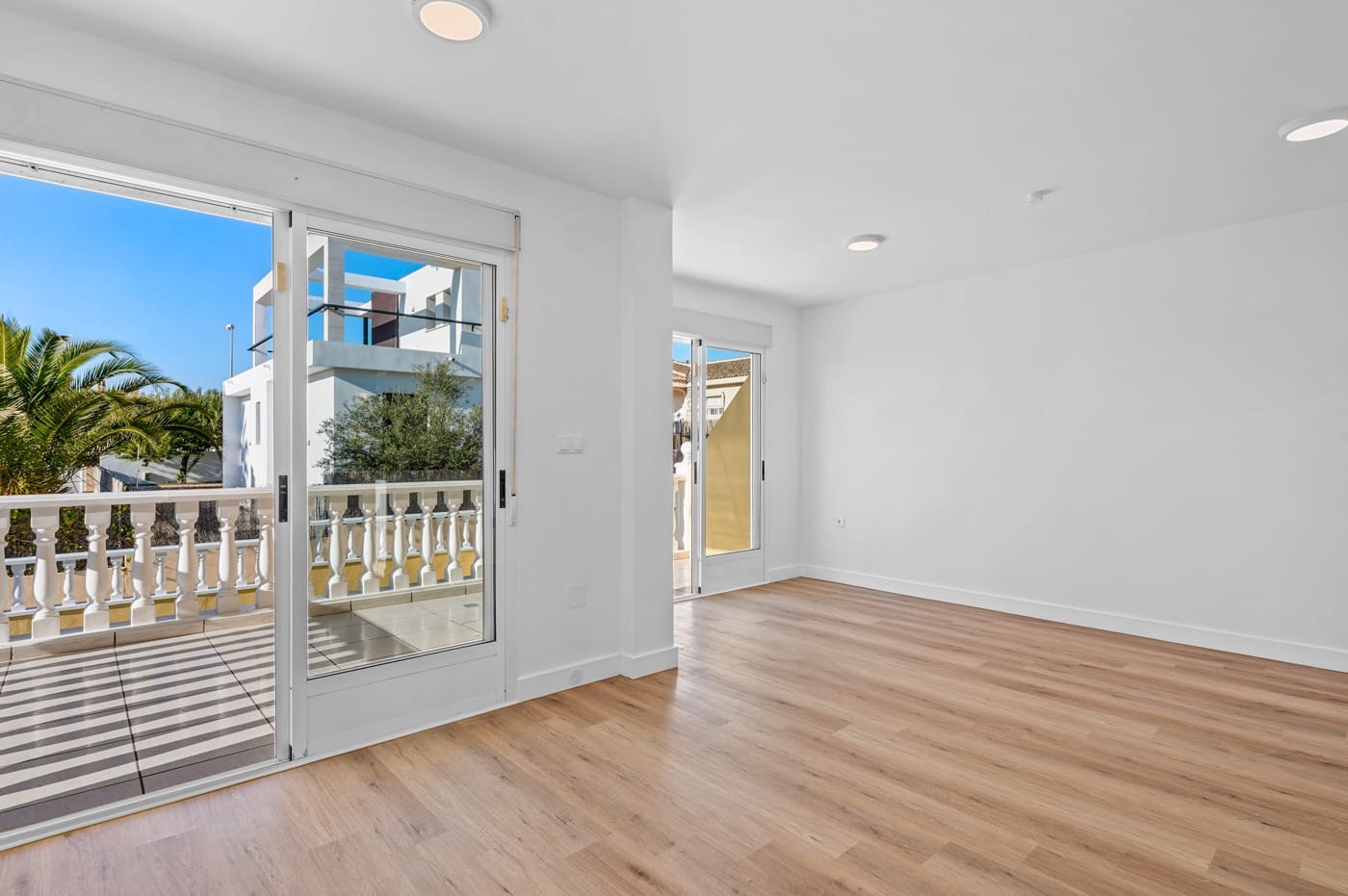 Pareado de 3 habitaciones en Benimar en venta con piscina - 269.000 € (Ref: 9752265)