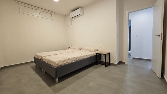 4 sypialnia Willa na sprzedaż w La Marina, Elche / Elx z basenem garażem - 795 000 € (Ref: 9803785)