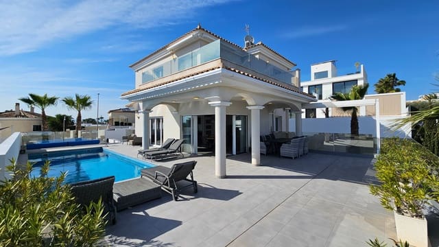 4 sypialnia Willa na sprzedaż w La Marina, Elche / Elx z basenem garażem - 795 000 € (Ref: 9803785)