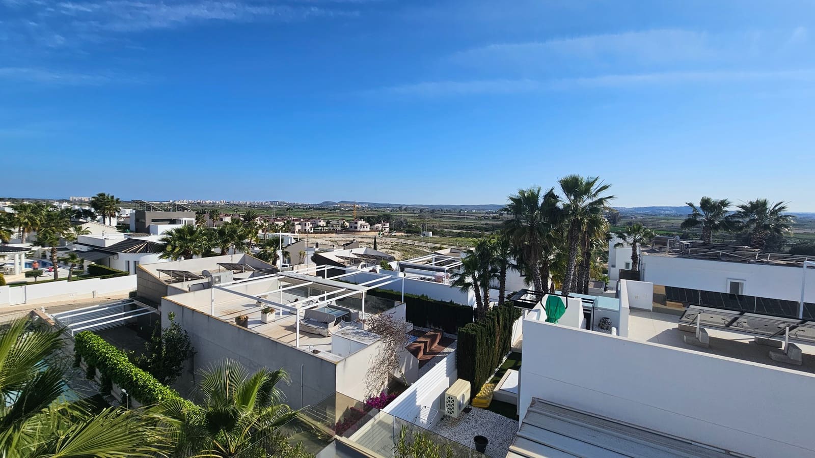 4 sypialnia Willa na sprzedaż w La Marina z basenem garażem - 795 000 € (Ref: 9803785)