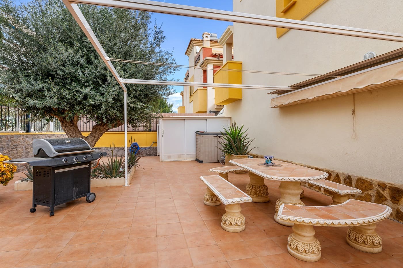 3 soveværelse Byhus til salg i Villamartin med swimmingpool - € 345.000 (Ref: 9828052)