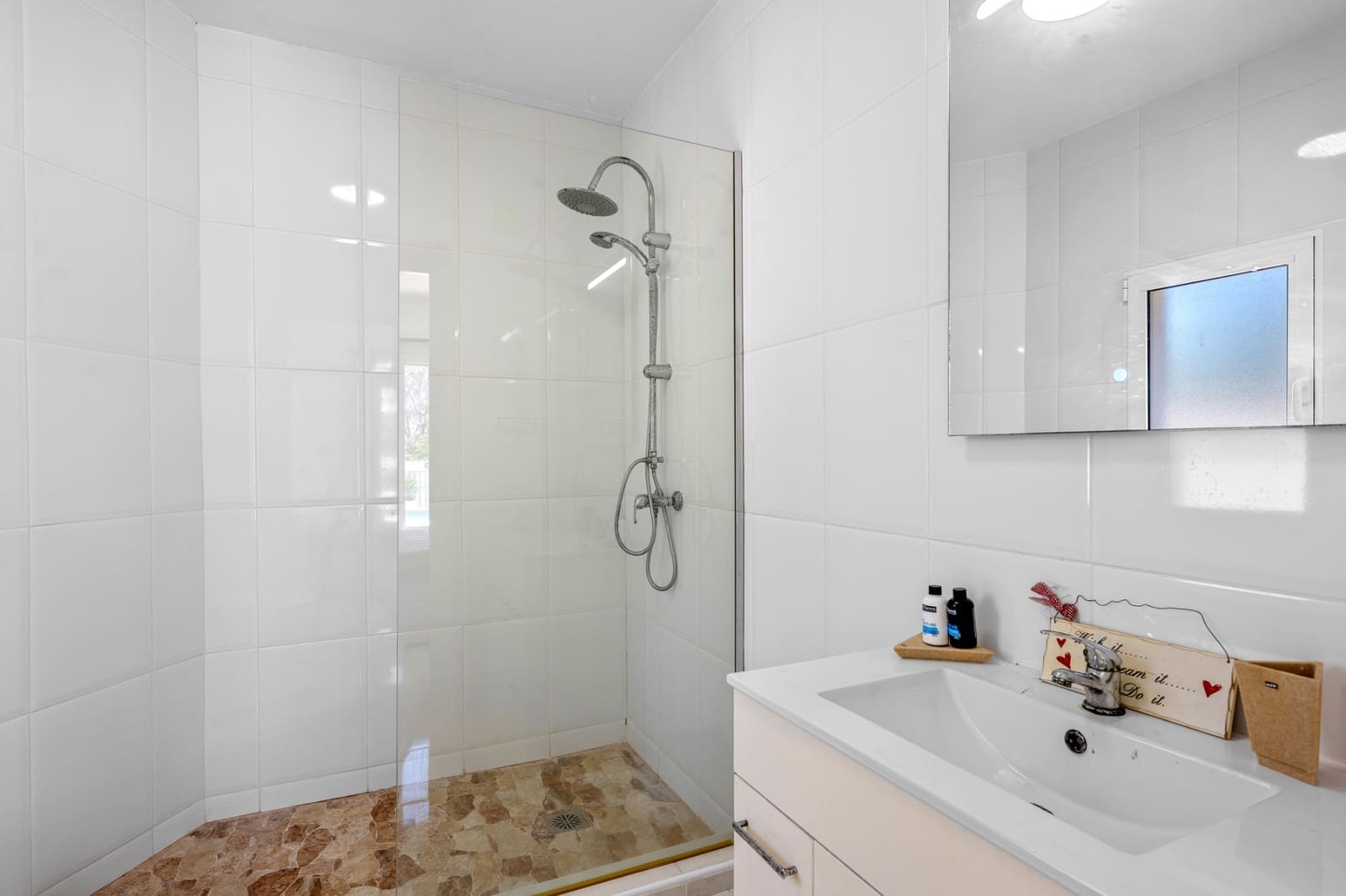7 makuuhuone Huvila myytävänä paikassa Ciudad Quesada mukana uima-altaan - 750 000 € (Ref: 9838332)