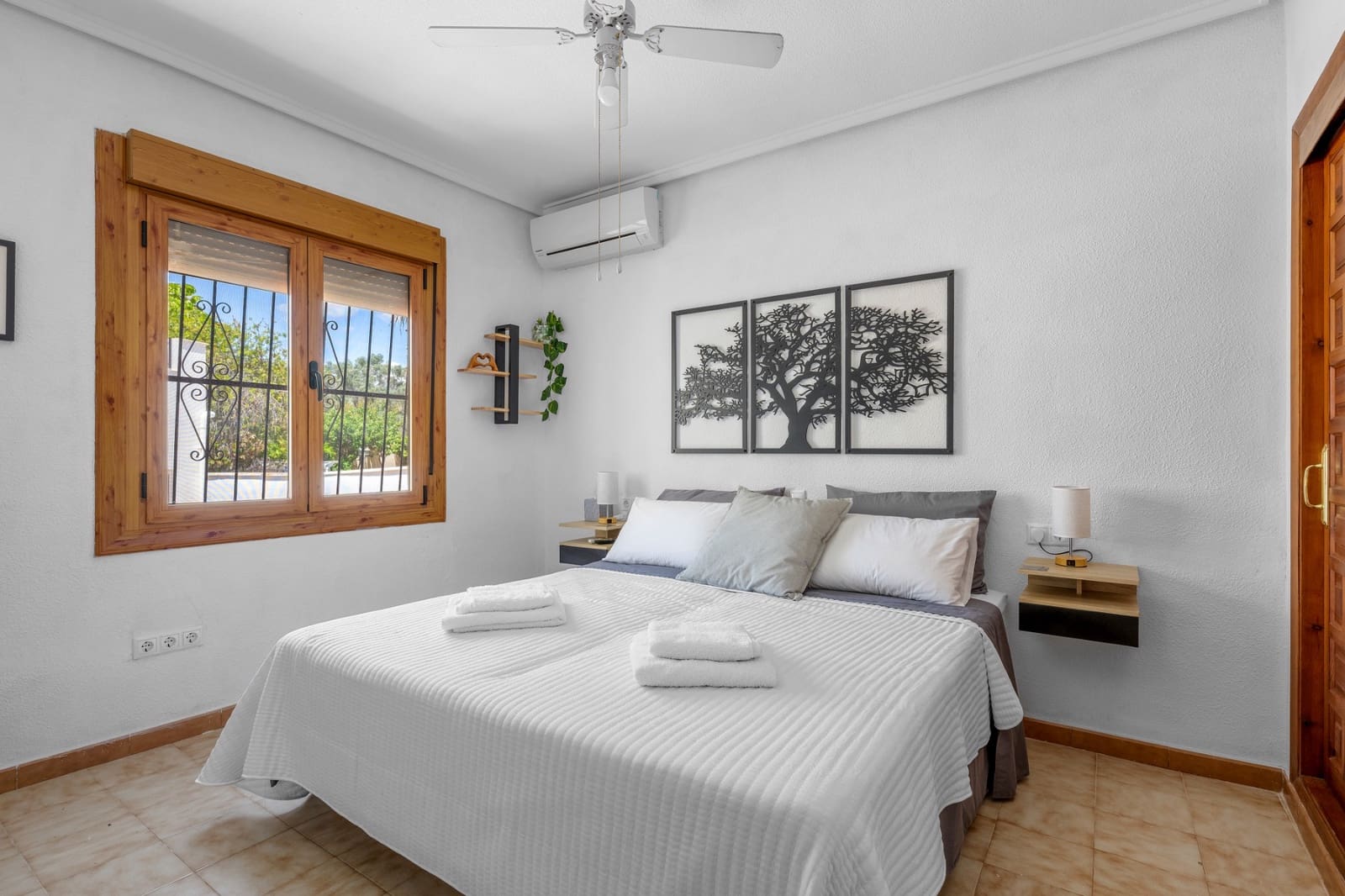 7 makuuhuone Huvila myytävänä paikassa Ciudad Quesada mukana uima-altaan - 750 000 € (Ref: 9838332)