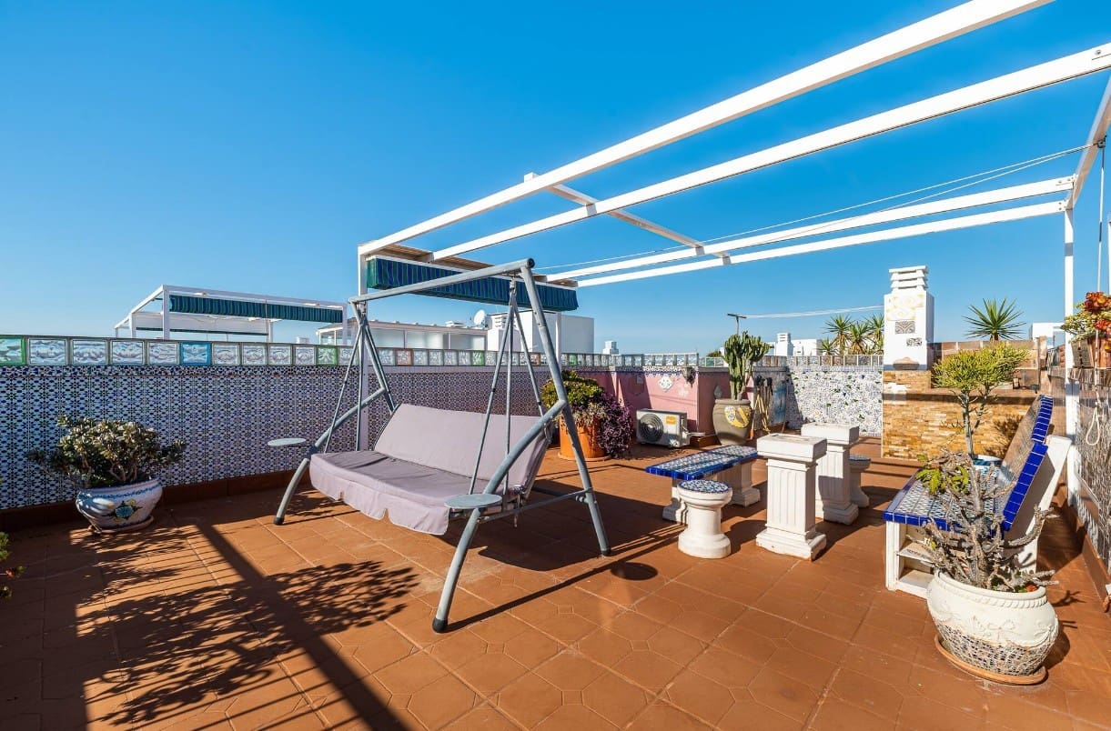 2 Zimmer Apartment zu verkaufen in Playa Flamenca mit Pool Garage - 167.000 € (Ref: 9838333)