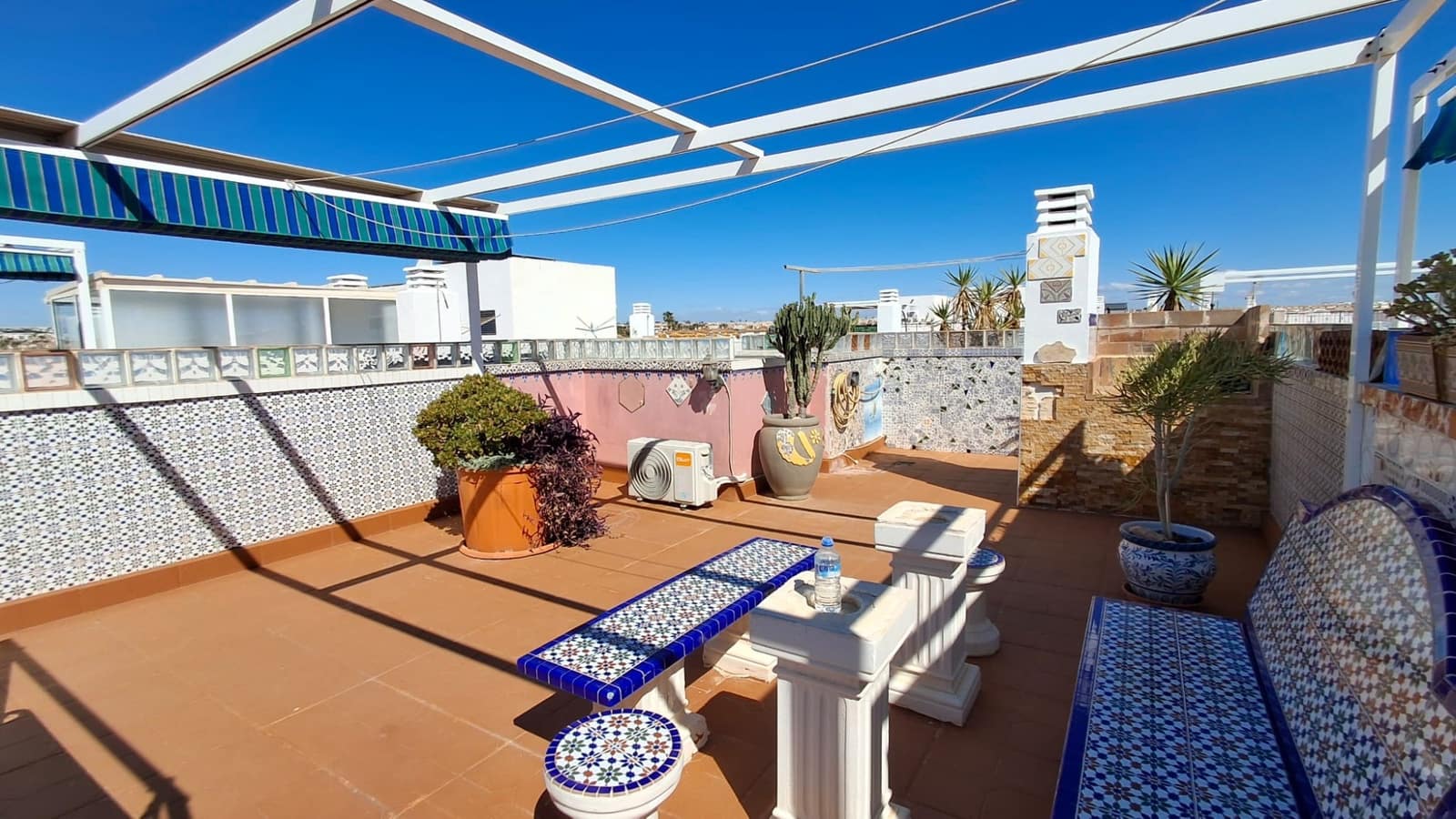 2 Zimmer Apartment zu verkaufen in Playa Flamenca mit Pool Garage - 167.000 € (Ref: 9838333)