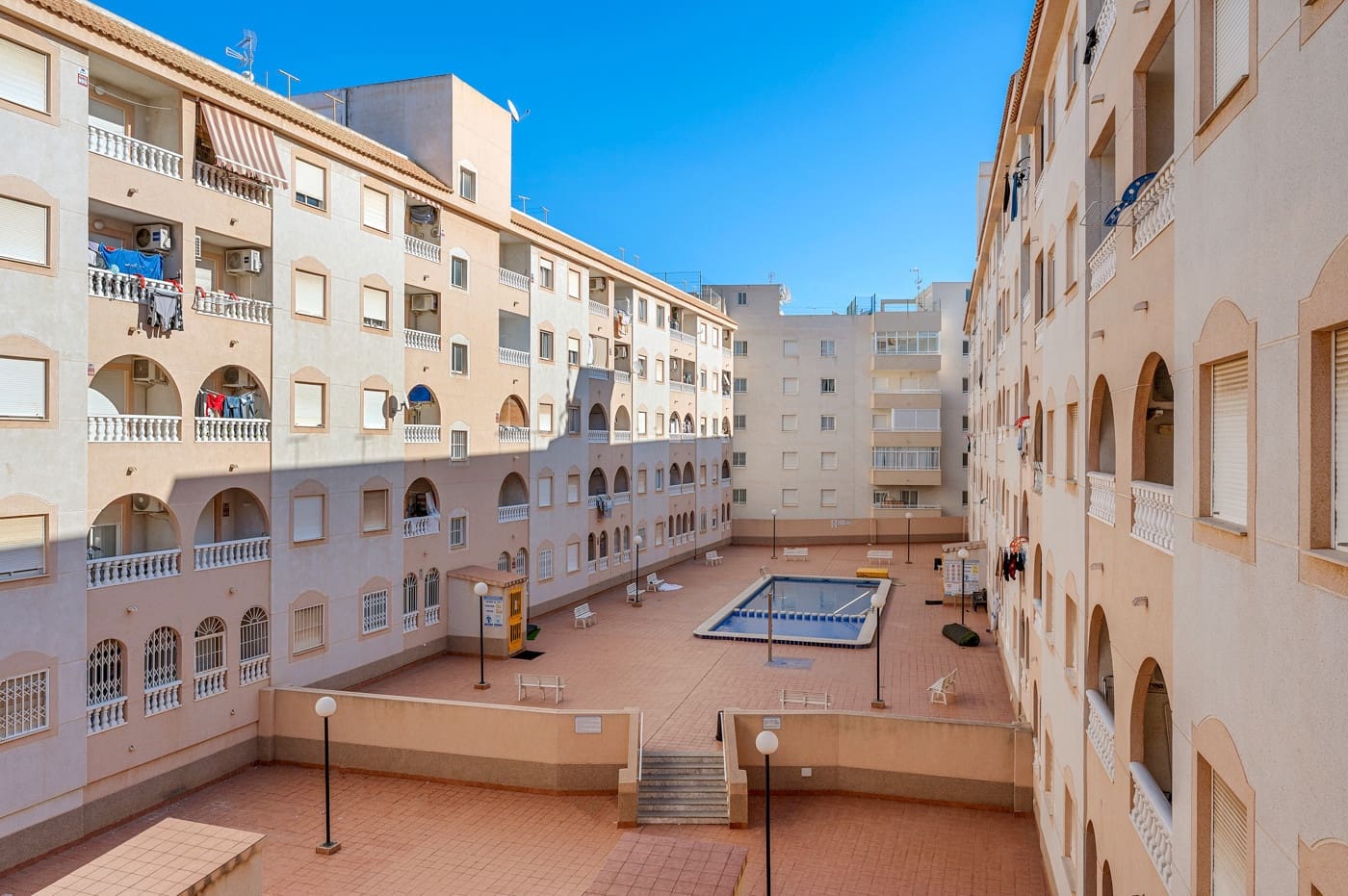 3 soverom Leilighet til salgs i Torrevieja med svømmebasseng - € 169 000 (Ref: 9851678)