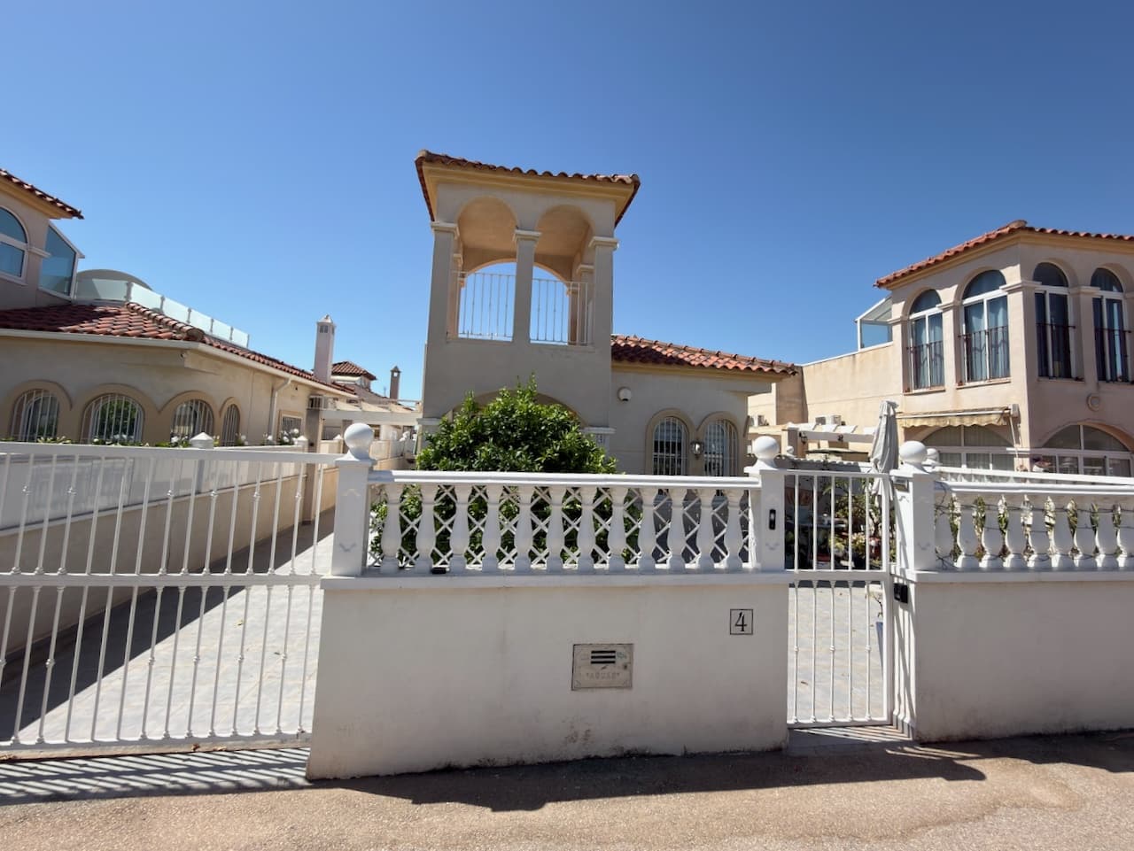 2 bedroom Villa for sale in Lo Crispin with pool - € 225,000 (Ref: 9925024)