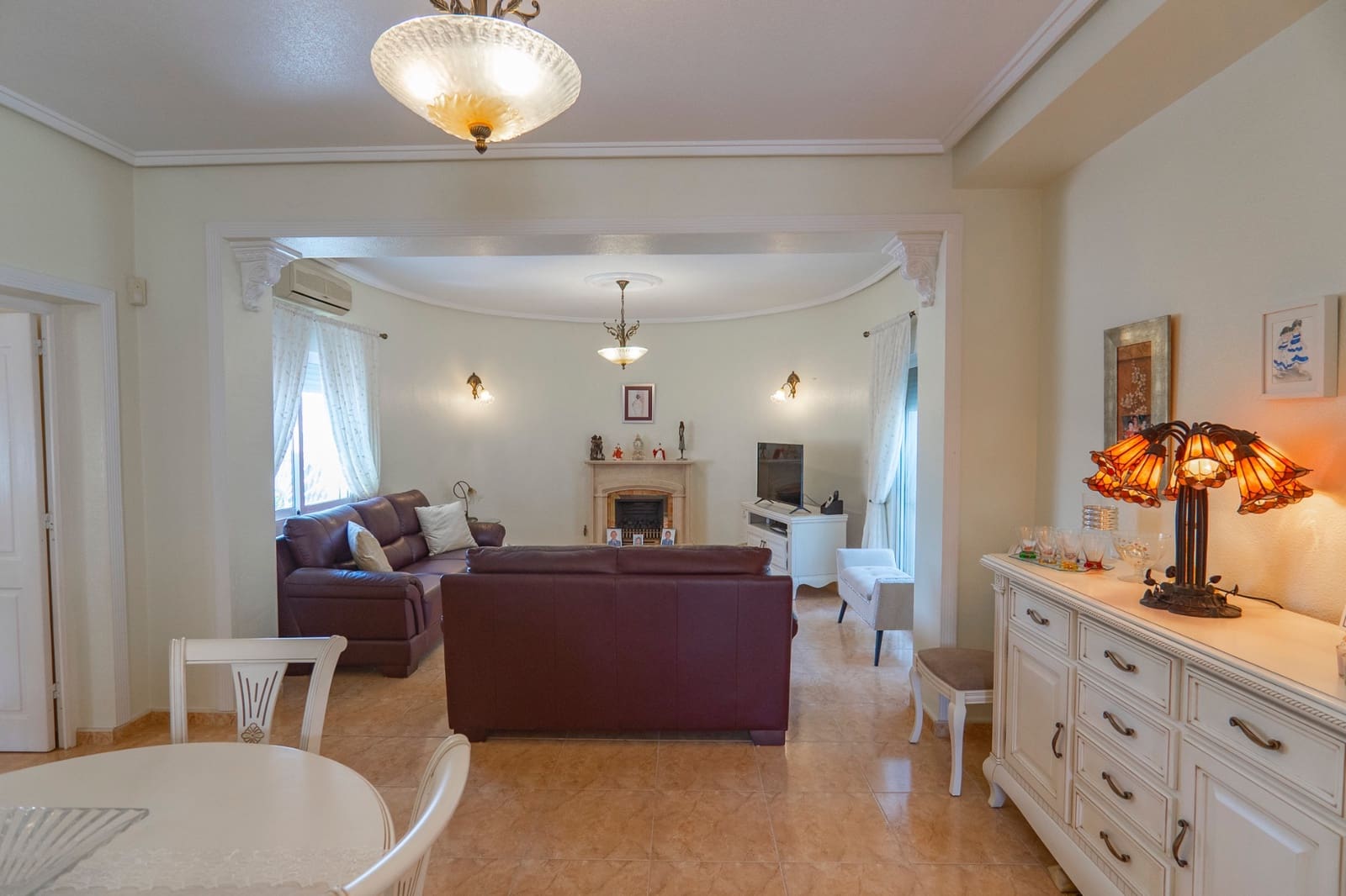 4 slaapkamer Villa te koop in Ciudad Quesada met zwembad - € 485.000 (Ref: 9928256)