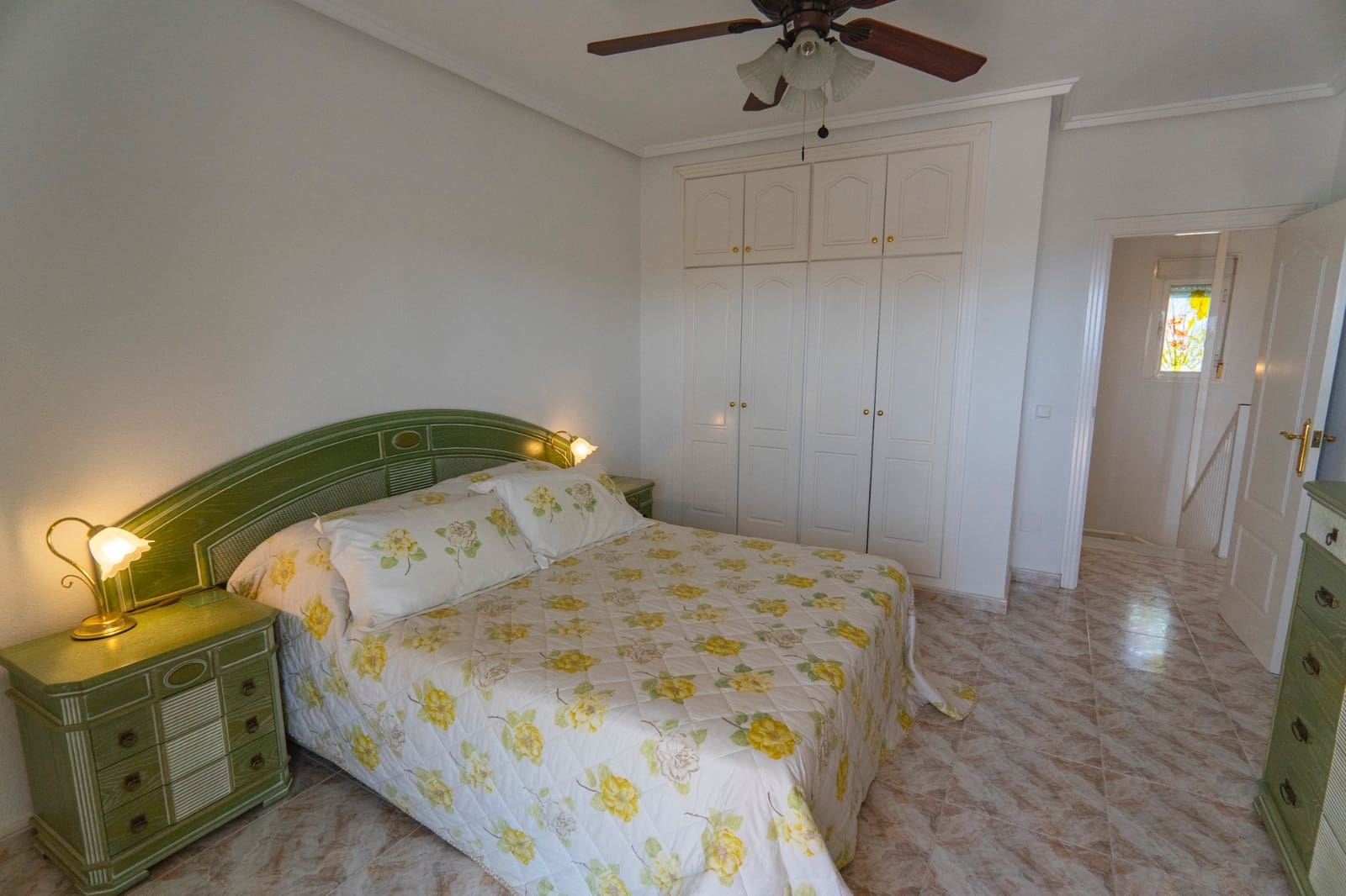 4 slaapkamer Villa te koop in Ciudad Quesada met zwembad - € 485.000 (Ref: 9928256)
