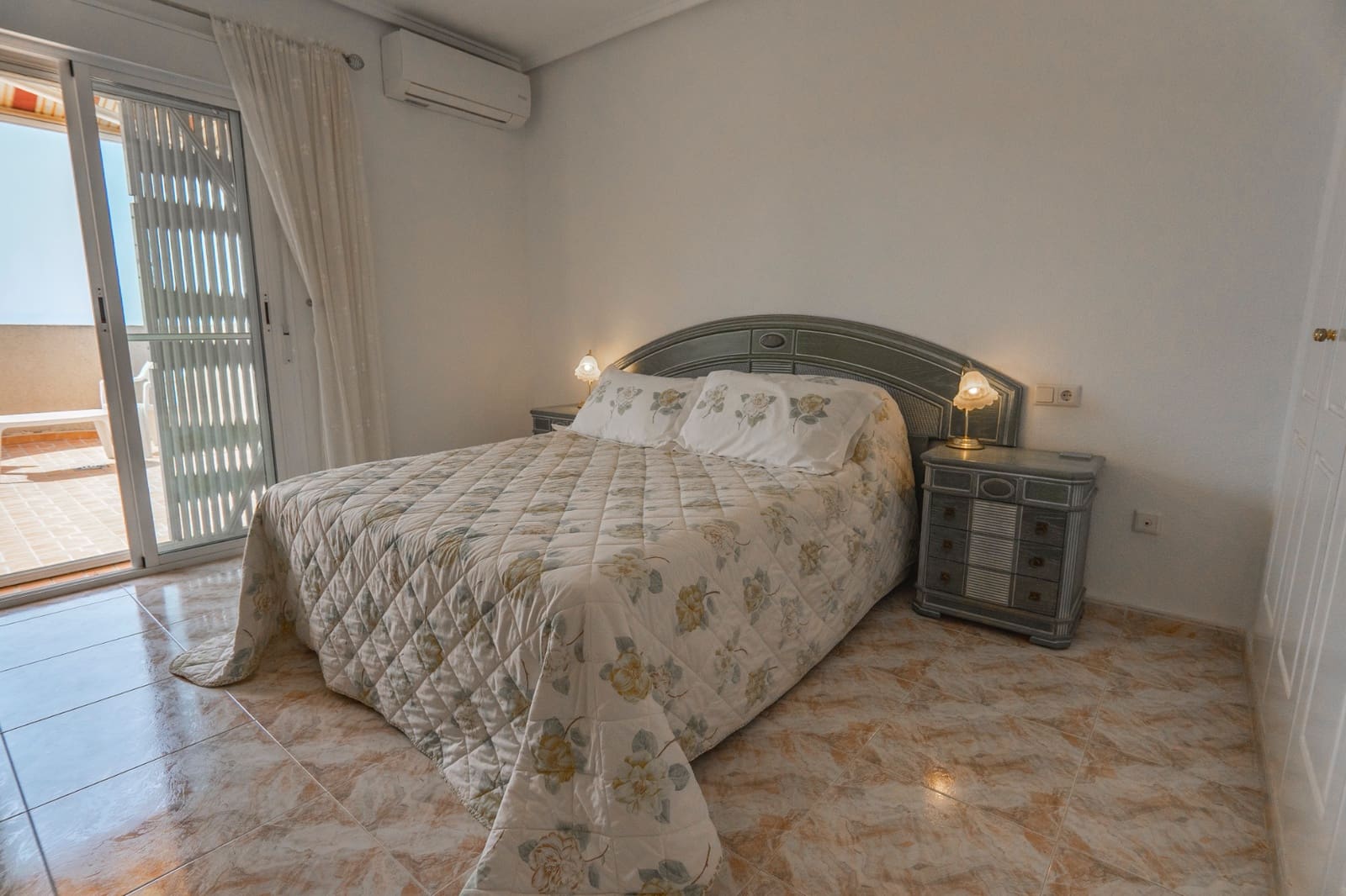4 slaapkamer Villa te koop in Ciudad Quesada met zwembad - € 485.000 (Ref: 9928256)