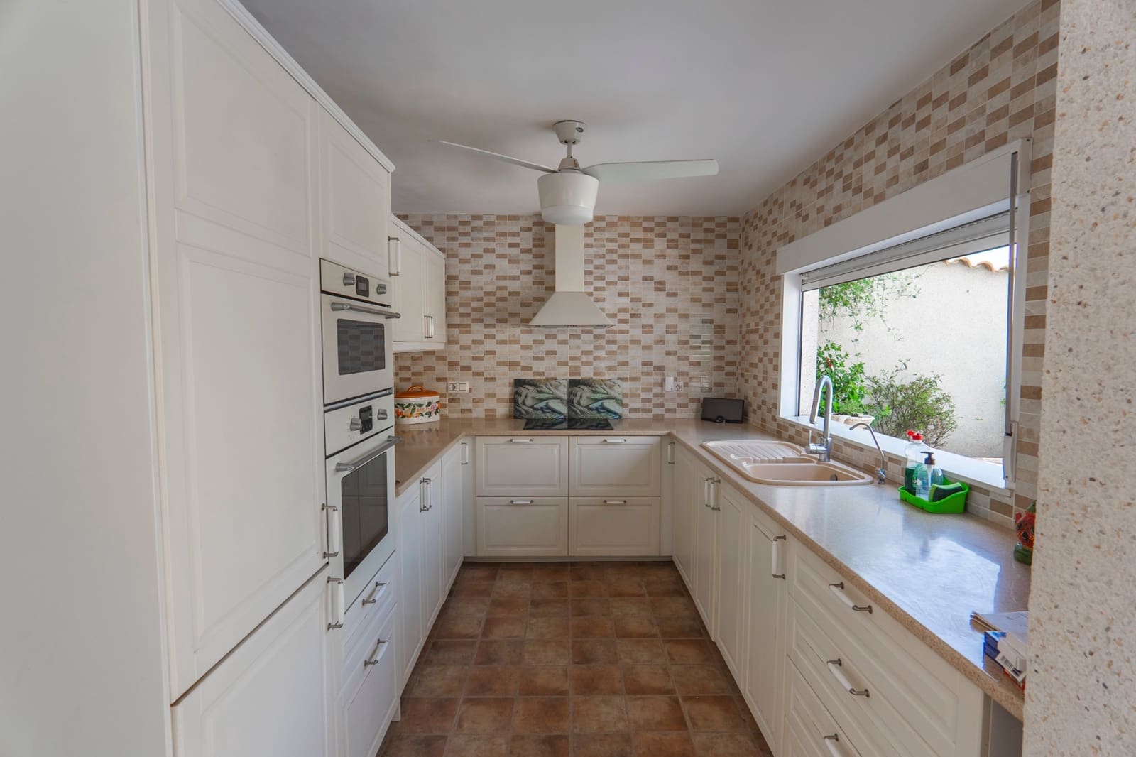 4 slaapkamer Villa te koop in Ciudad Quesada met zwembad - € 485.000 (Ref: 9928256)