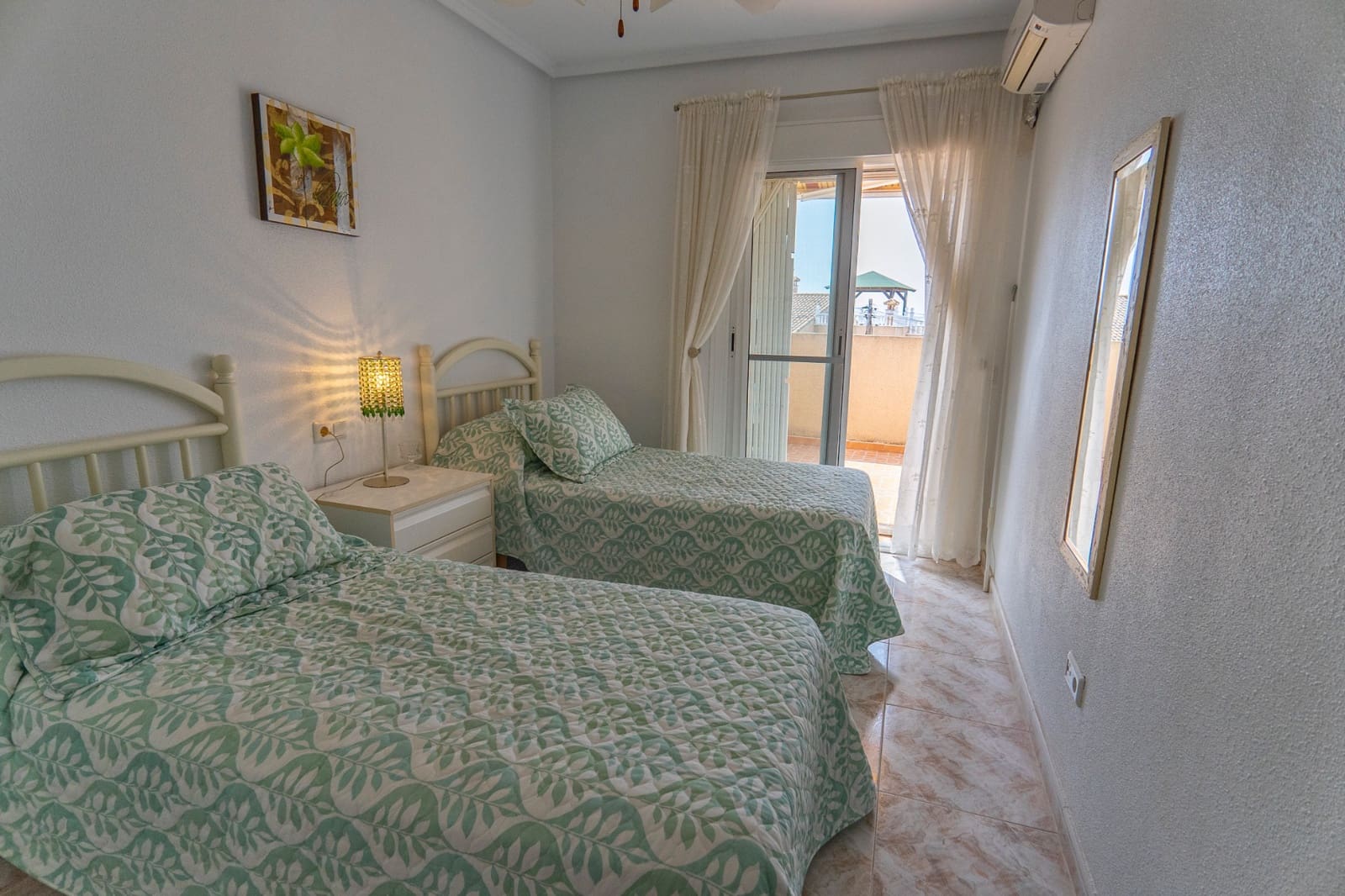 4 slaapkamer Villa te koop in Ciudad Quesada met zwembad - € 485.000 (Ref: 9928256)