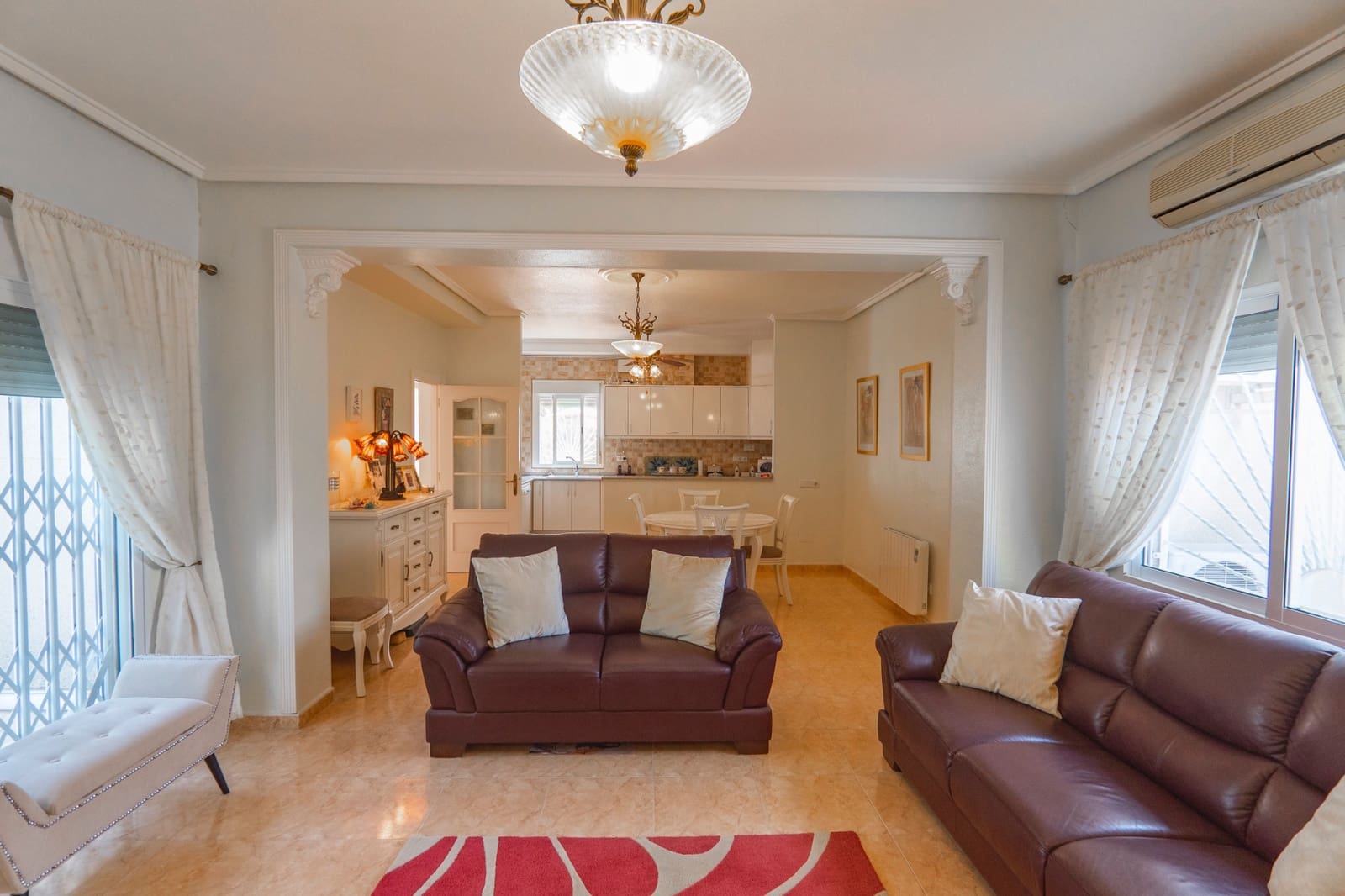 4 slaapkamer Villa te koop in Ciudad Quesada met zwembad - € 485.000 (Ref: 9928256)