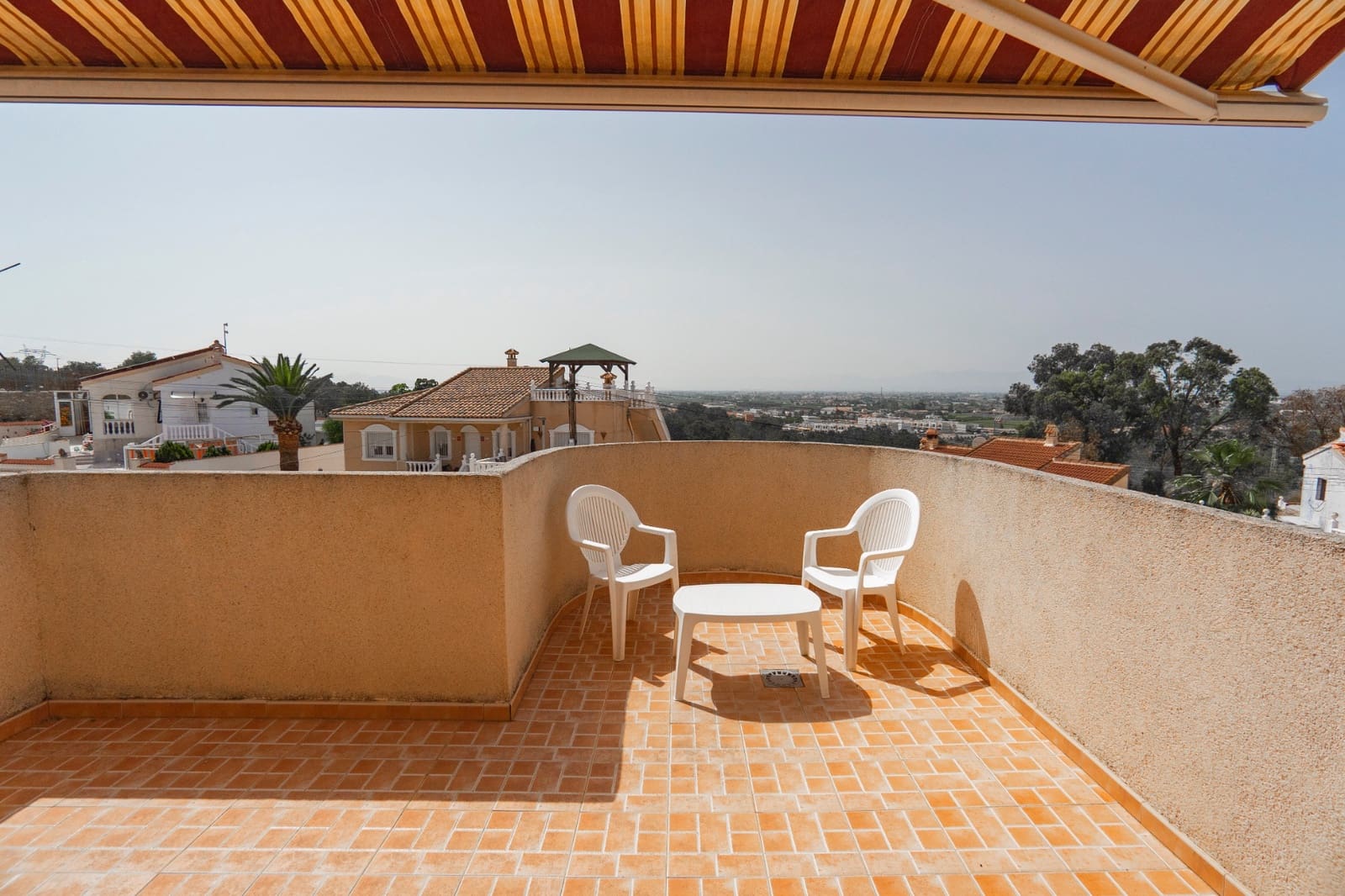 4 slaapkamer Villa te koop in Ciudad Quesada met zwembad - € 485.000 (Ref: 9928256)