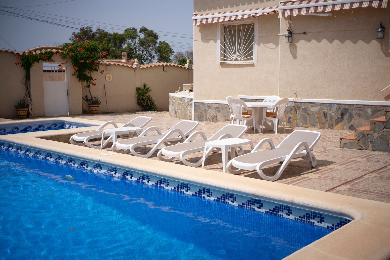 4 slaapkamer Villa te koop in Ciudad Quesada met zwembad - € 485.000 (Ref: 9928256)