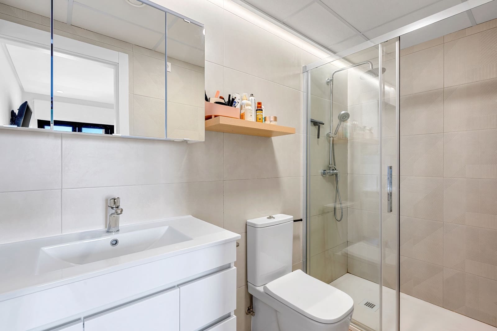 2 sovrum Lägenhet till salu i Torrevieja med pool garage - 284 999 € (Ref: 9937273)