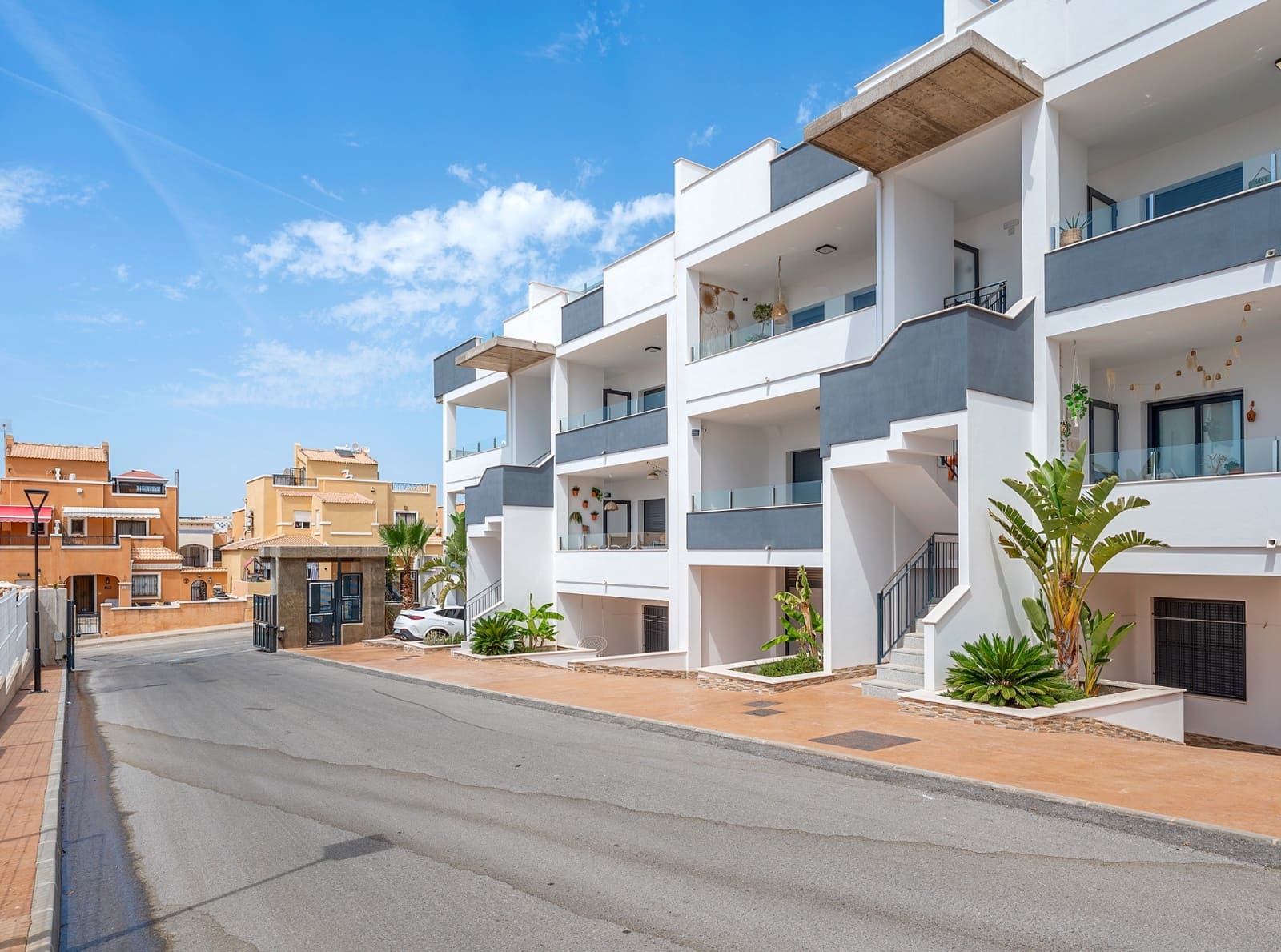 2 sovrum Lägenhet till salu i Torrevieja med pool garage - 284 999 € (Ref: 9937273)