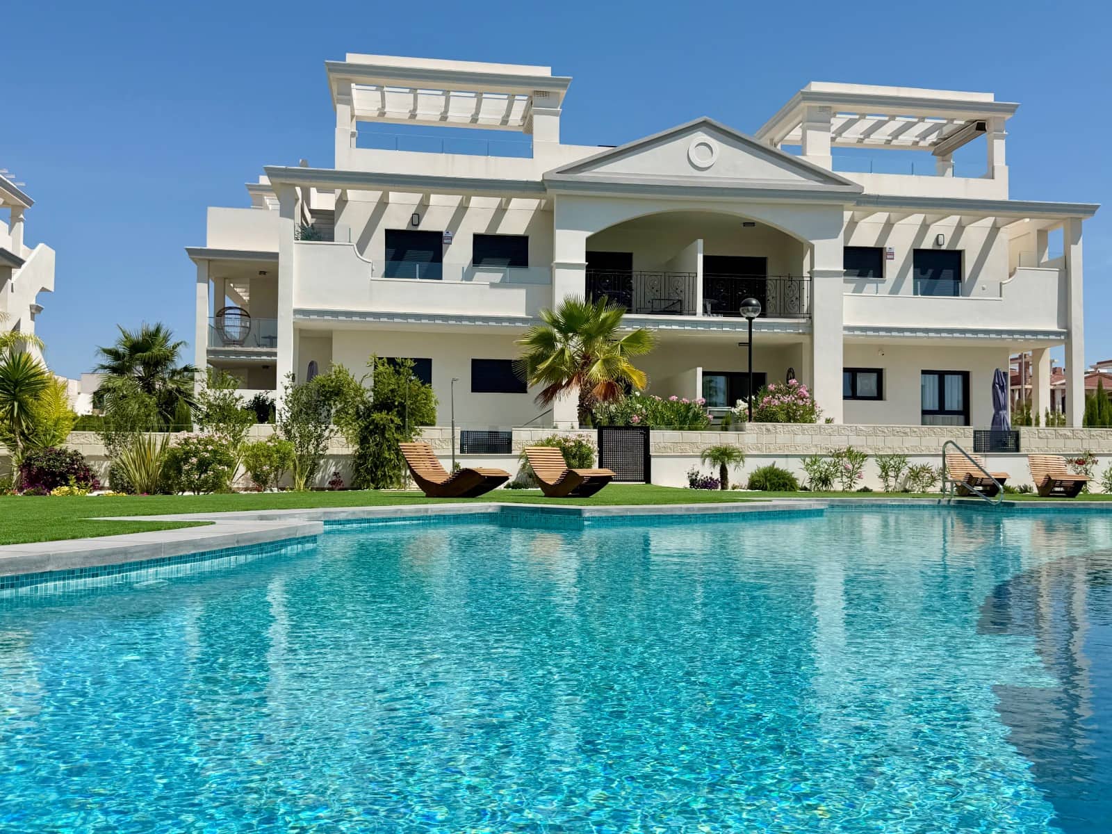 2 soveværelse Lejlighed til salg i Ciudad Quesada med swimmingpool - € 359.000 (Ref: 9946659)