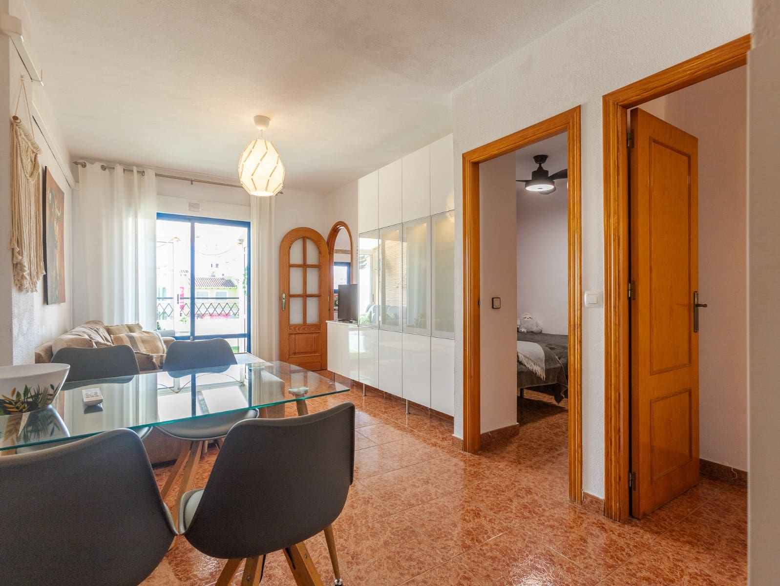 2 bedroom Apartment for sale in Torrevieja - € 145,000 (Ref: 9976347)