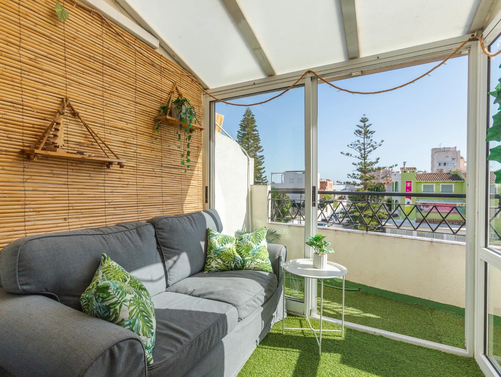 2 bedroom Apartment for sale in Torrevieja - € 145,000 (Ref: 9976347)