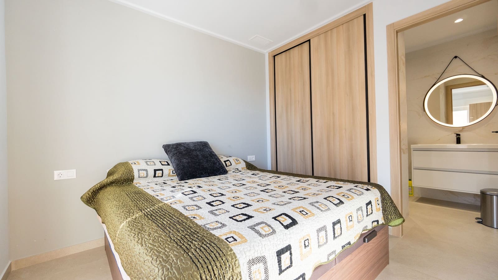 3 chambre Appartement à vendre à El Raso avec piscine garage - 379 000 € (Ref: 9976489)