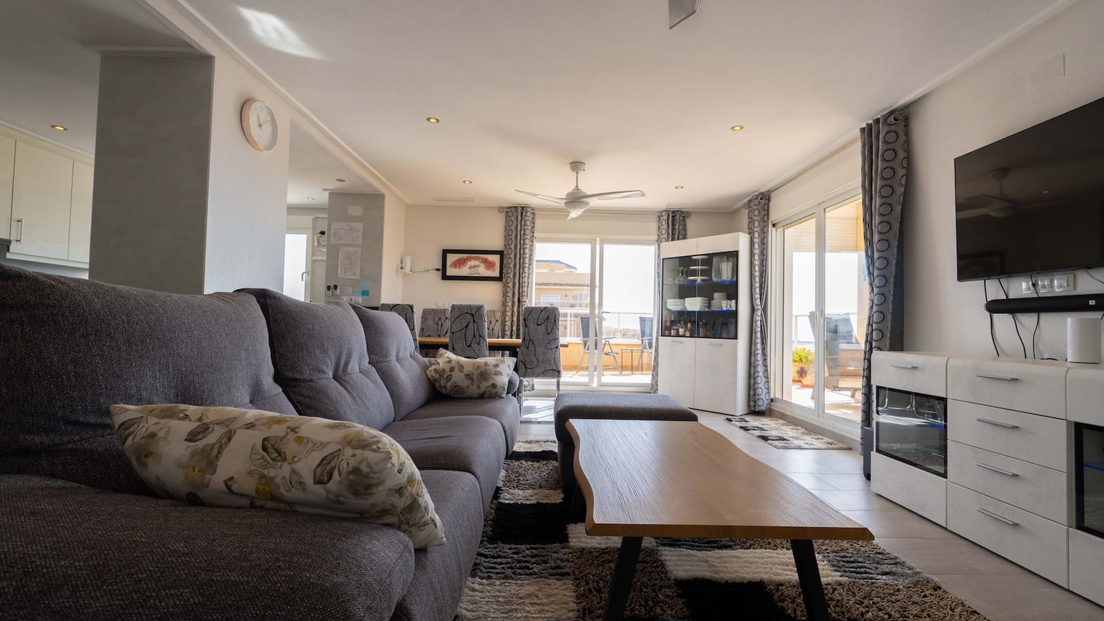 3 sypialnia Apartament na sprzedaż w Villamartin z basenem - 360 000 € (Ref: 9976491)