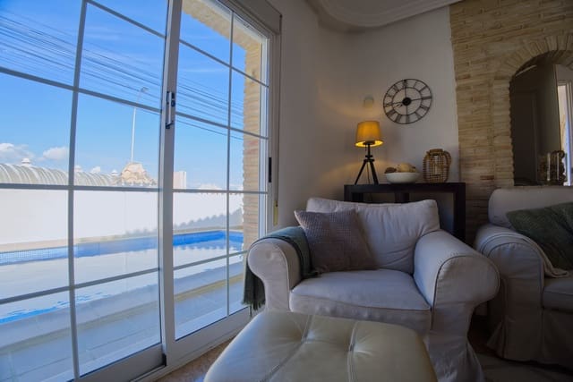 3 soveværelse Villa til salg i Torreblanca, Torrevieja med swimmingpool garage - € 415.000 (Ref: 9976492)