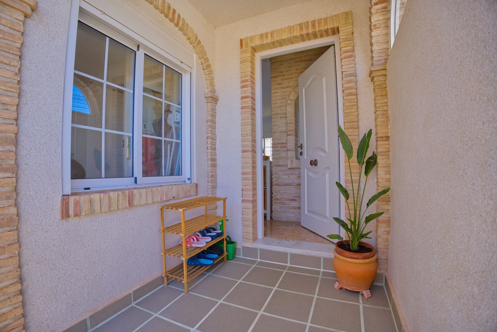 3 soveværelse Villa til salg i Torrevieja med swimmingpool garage - € 415.000 (Ref: 9976492)