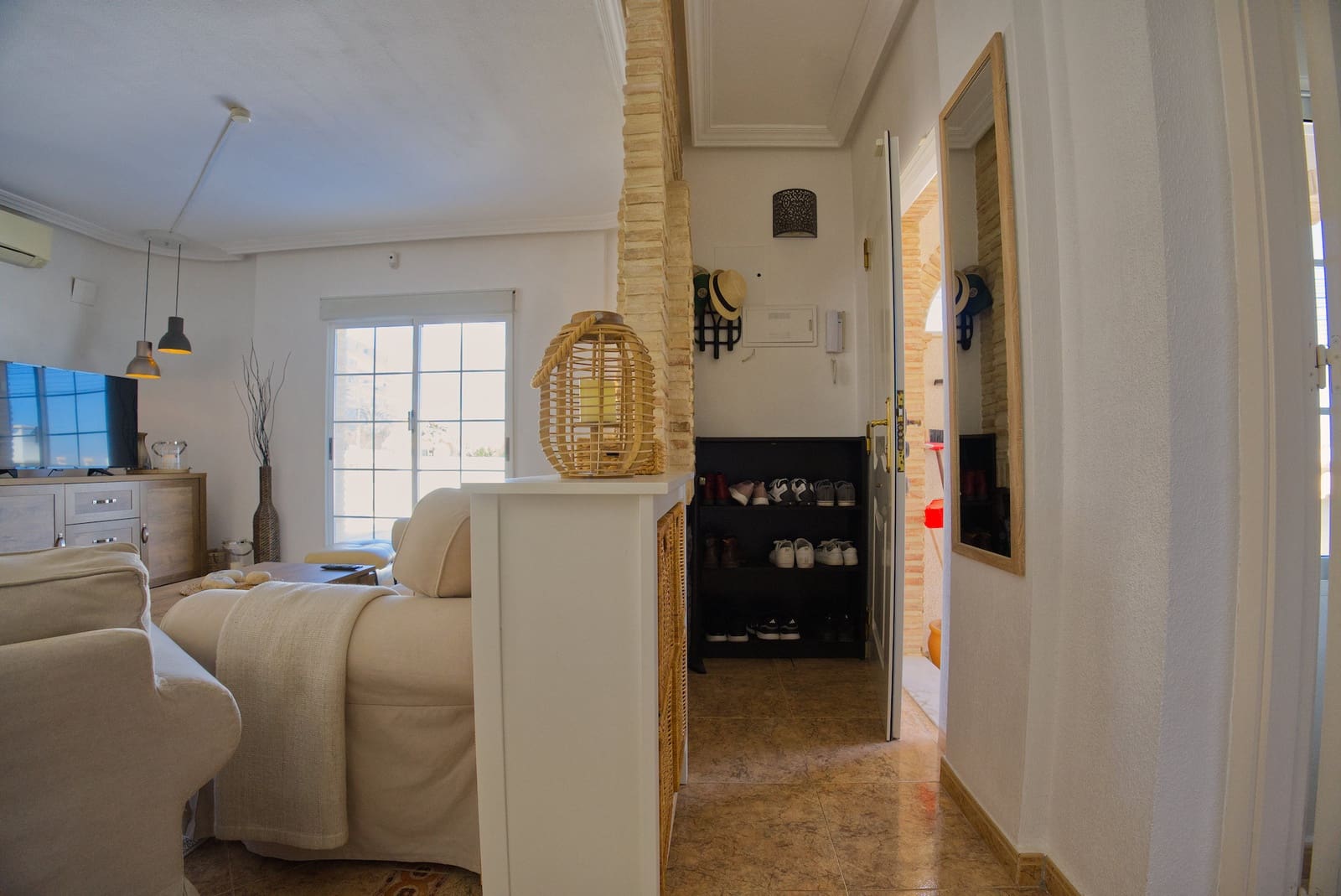 3 soveværelse Villa til salg i Torrevieja med swimmingpool garage - € 415.000 (Ref: 9976492)