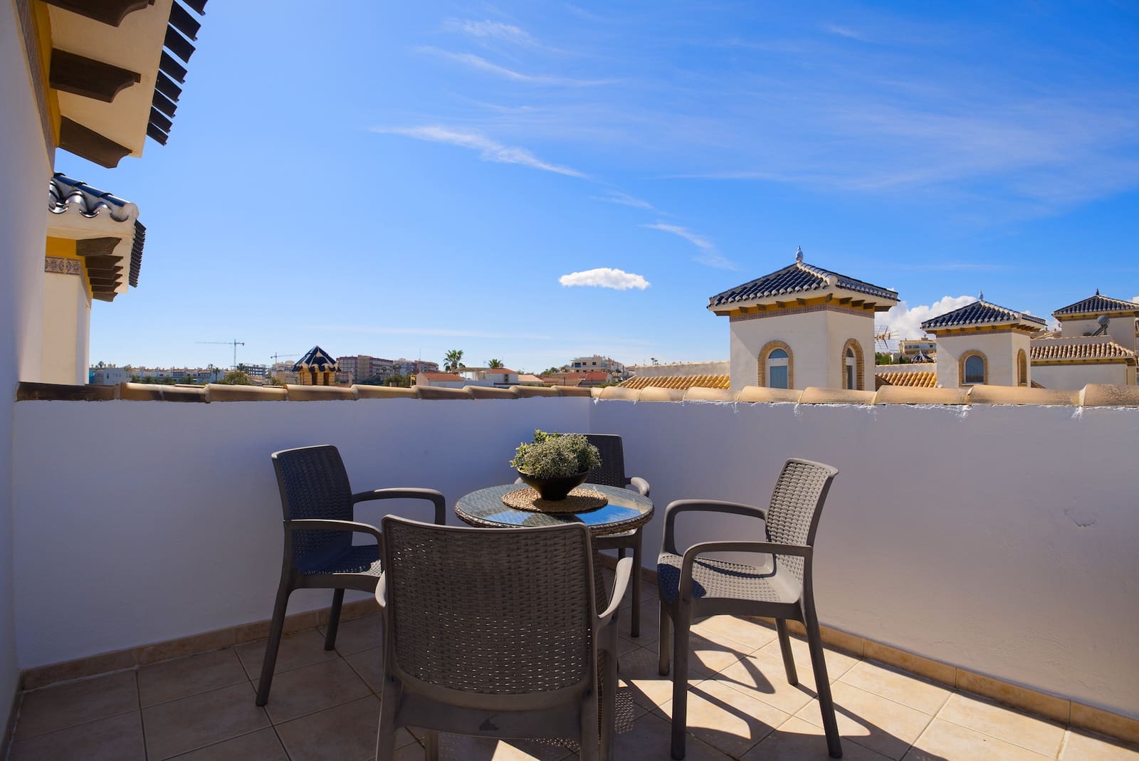 3 soveværelse Villa til salg i Torrevieja med swimmingpool garage - € 415.000 (Ref: 9976492)