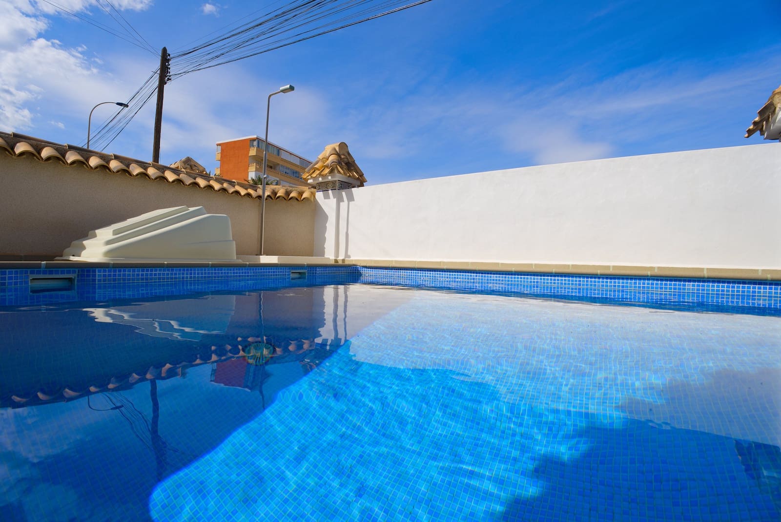 3 soveværelse Villa til salg i Torrevieja med swimmingpool garage - € 415.000 (Ref: 9976492)