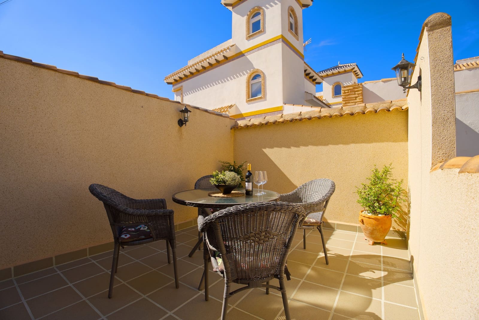 3 soveværelse Villa til salg i Torrevieja med swimmingpool garage - € 415.000 (Ref: 9976492)