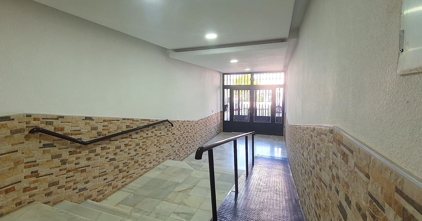 3 quarto Apartamento para venda em Torrevieja com piscina - 193 000 € (Ref: 9976493)