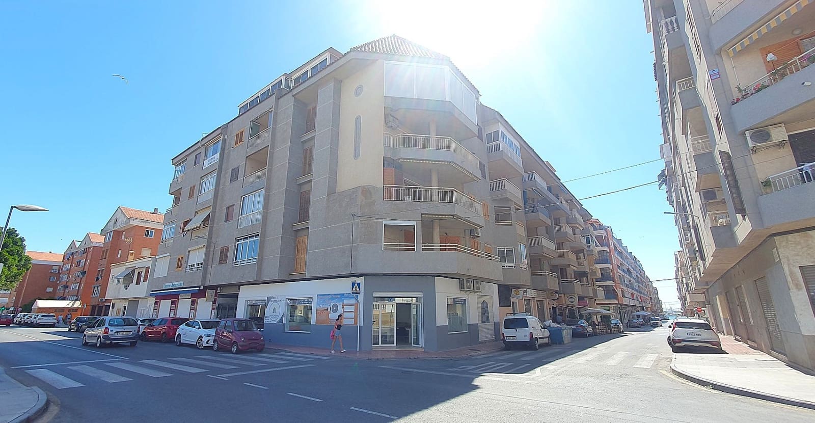 3 quarto Apartamento para venda em Torrevieja com piscina - 193 000 € (Ref: 9976493)