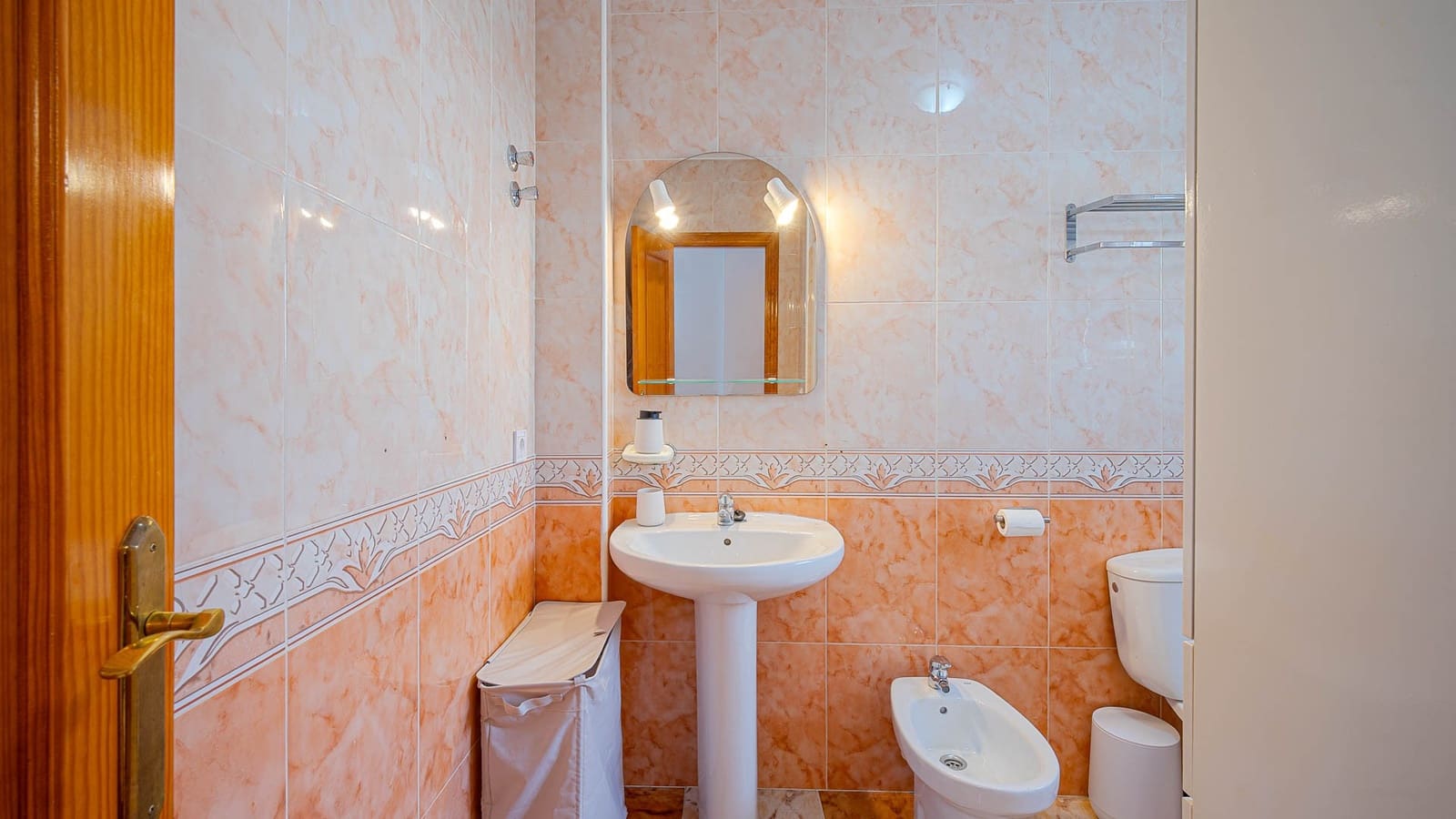 3 soveværelse Semi-Rækkehus til salg i Orihuela Costa med swimmingpool garage - € 269.900 (Ref: 9984083)