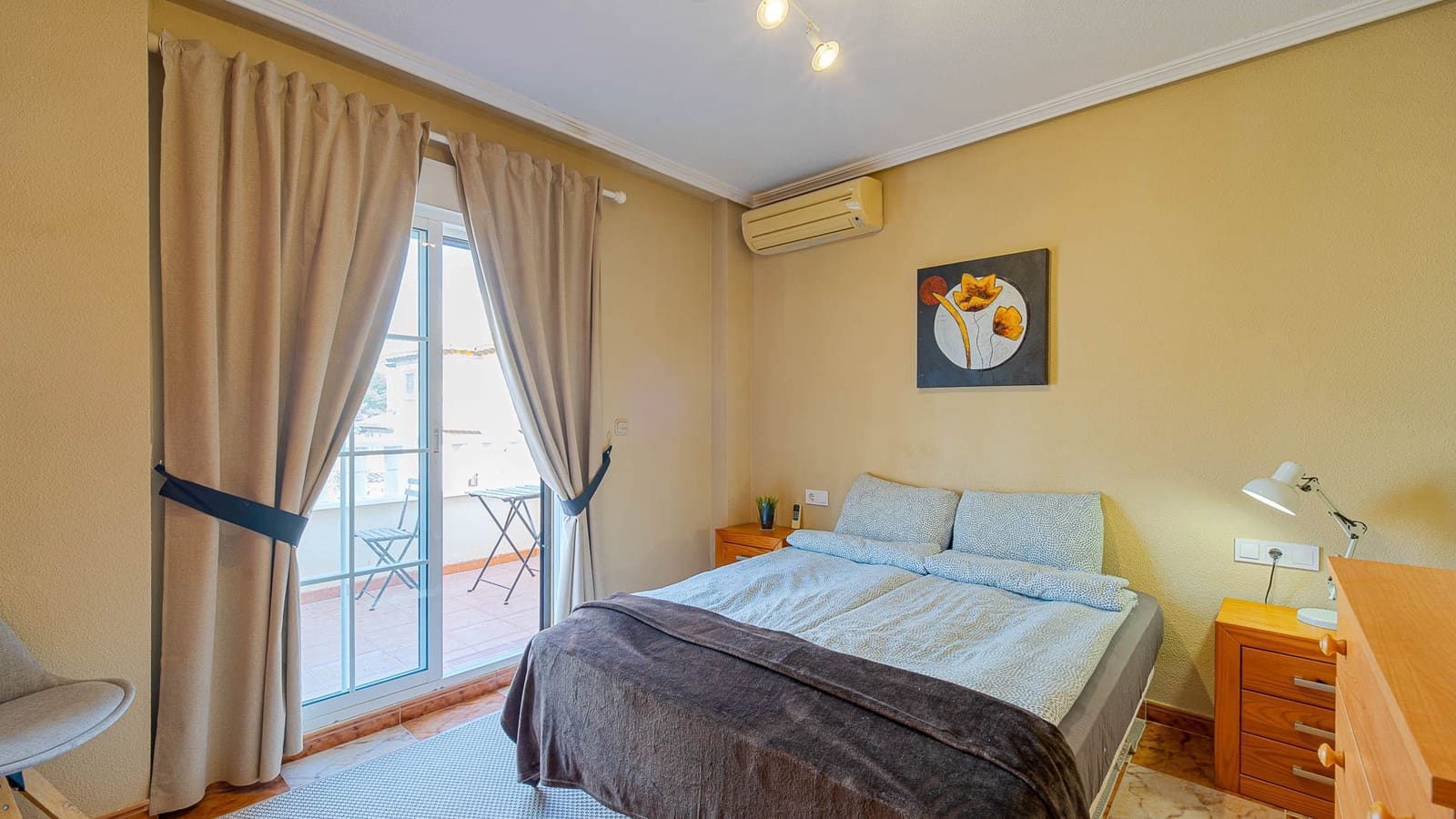 3 soveværelse Semi-Rækkehus til salg i Orihuela Costa med swimmingpool garage - € 269.900 (Ref: 9984083)