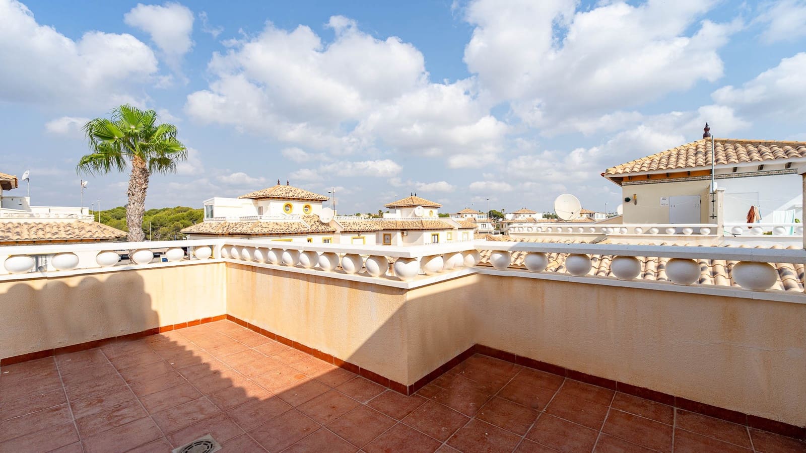 3 soveværelse Semi-Rækkehus til salg i Orihuela Costa med swimmingpool garage - € 269.900 (Ref: 9984083)